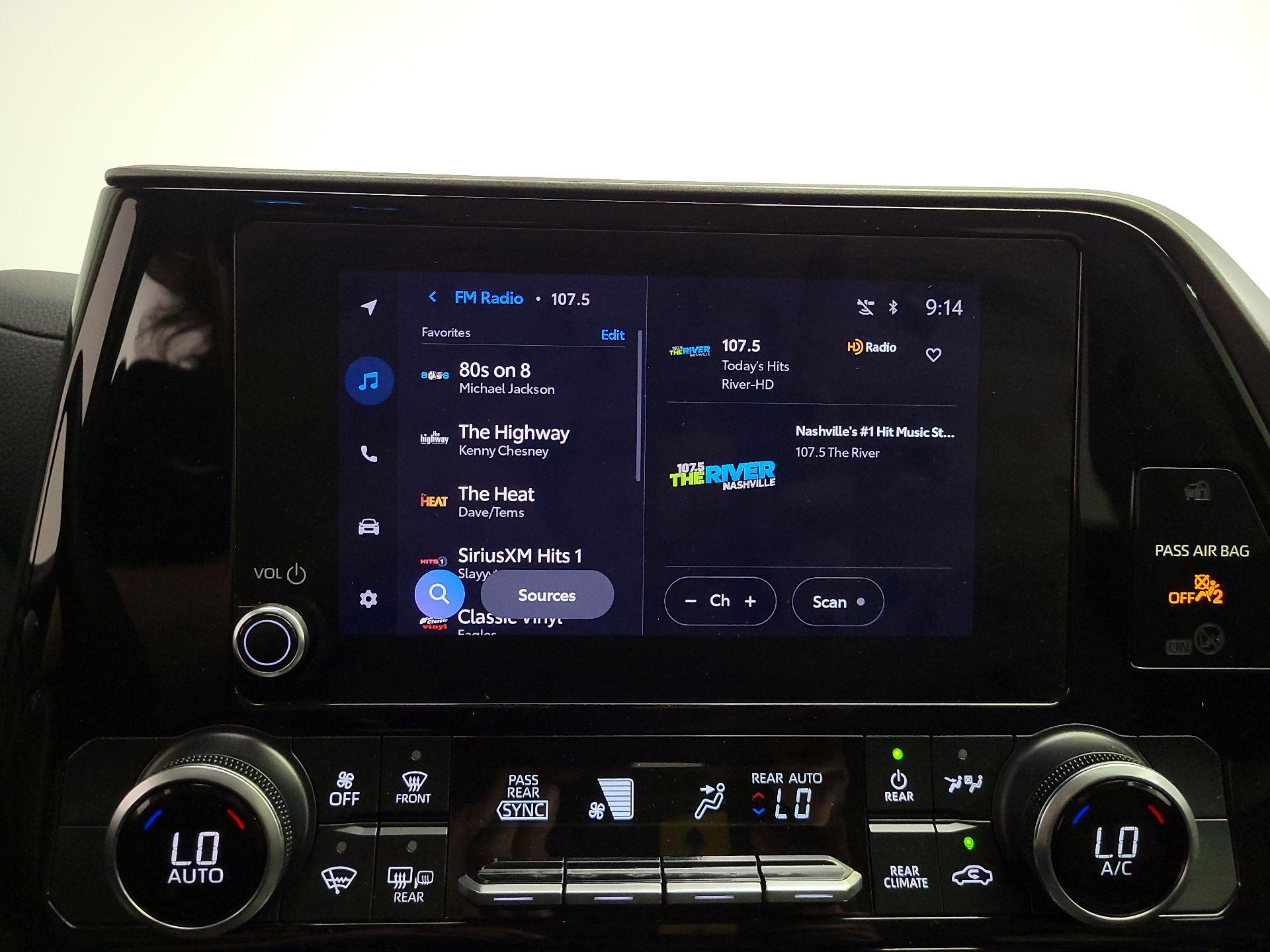 Thumbnail: 2024 Toyota Highlander - 16