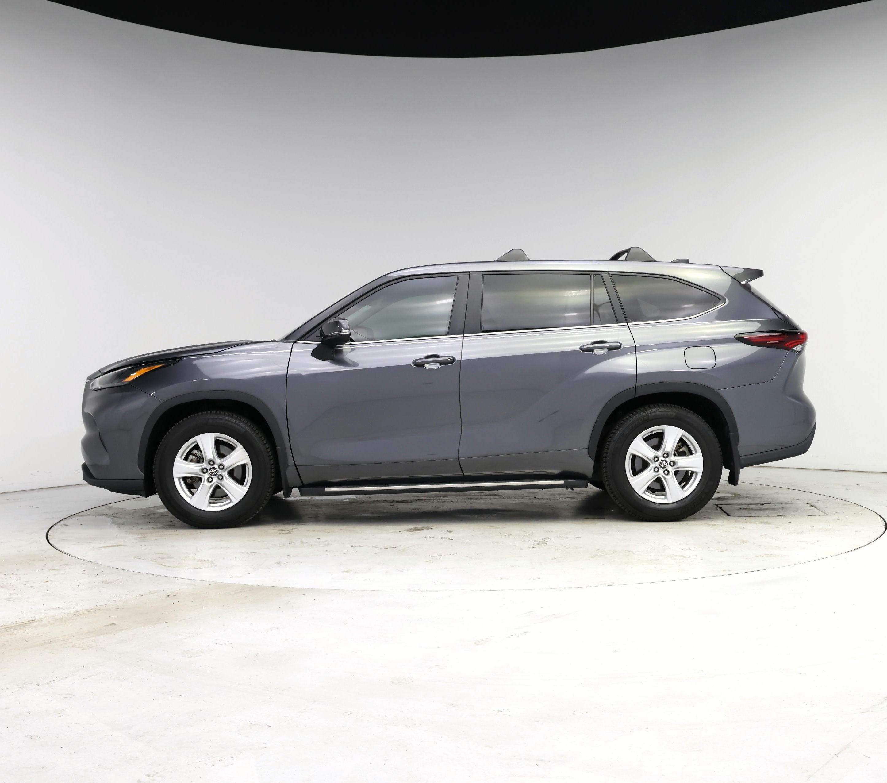 Thumbnail: 2024 Toyota Highlander - 3