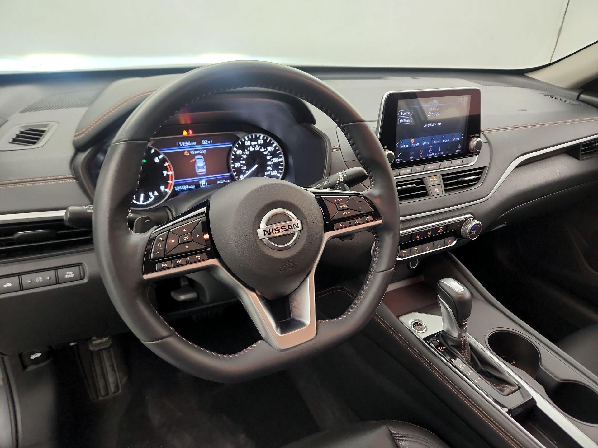 Thumbnail: 2021 Nissan Altima - 9
