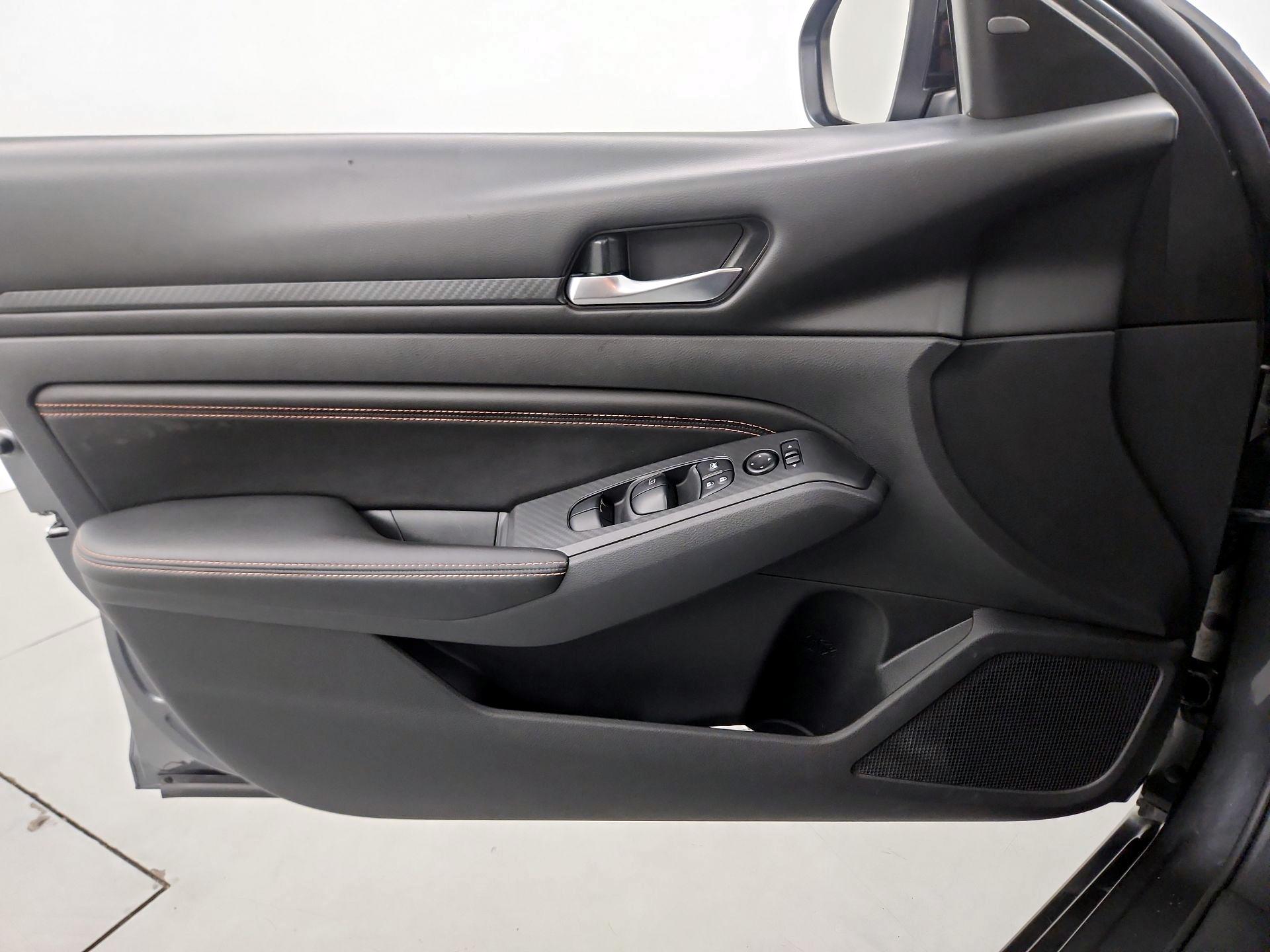 Thumbnail: 2021 Nissan Altima - 12
