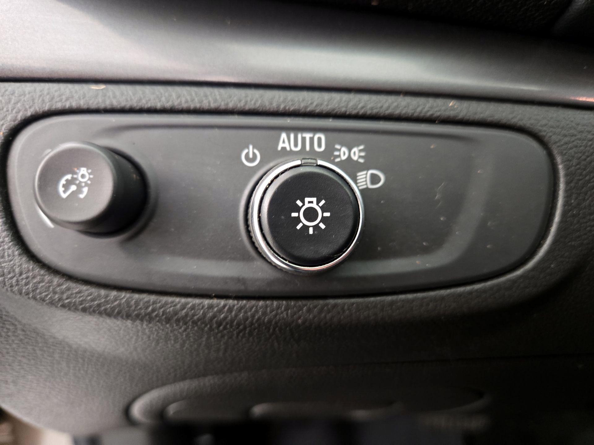 Thumbnail: 2018 Buick Encore - 13