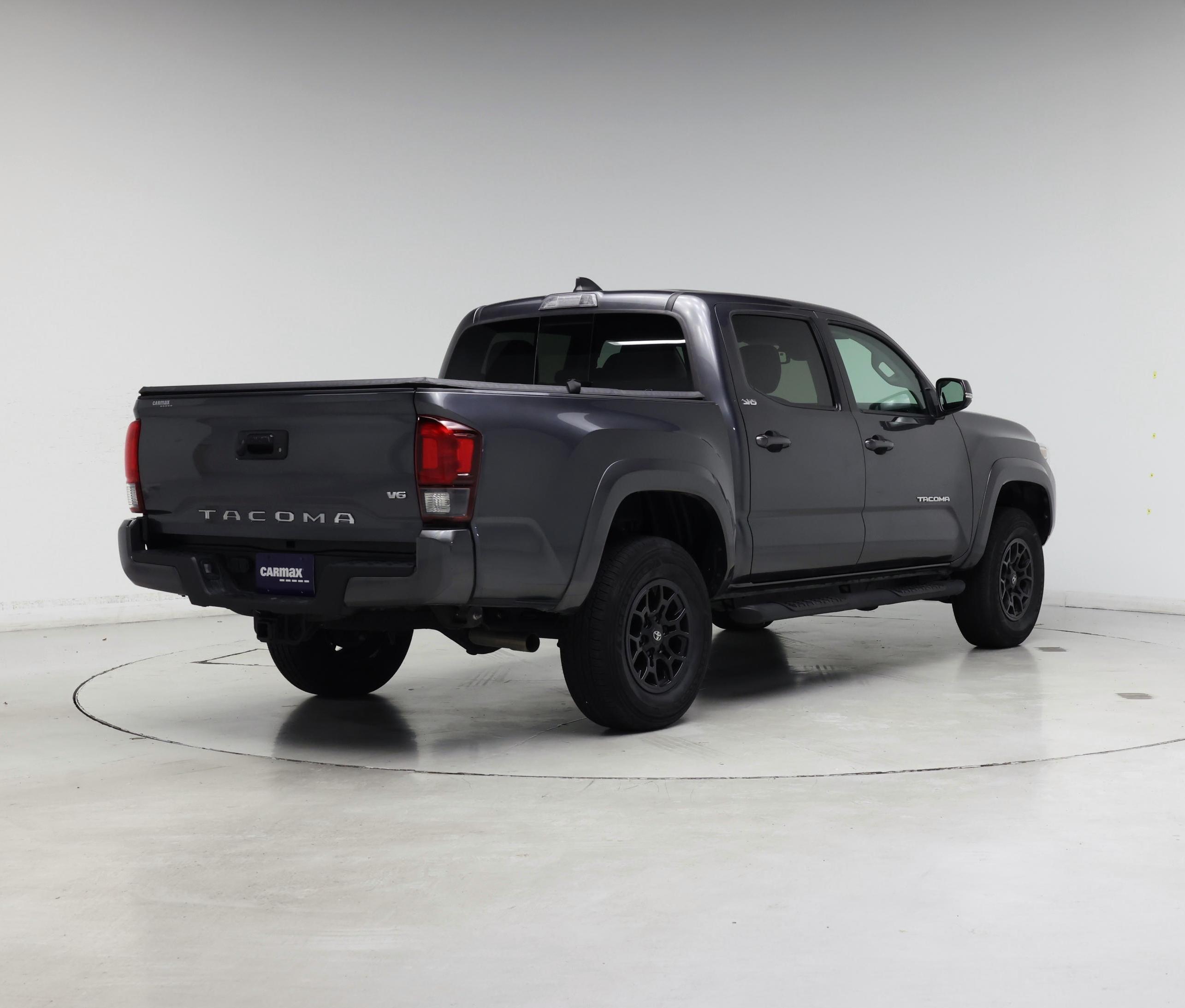 Thumbnail: 2022 Toyota Tacoma - 8