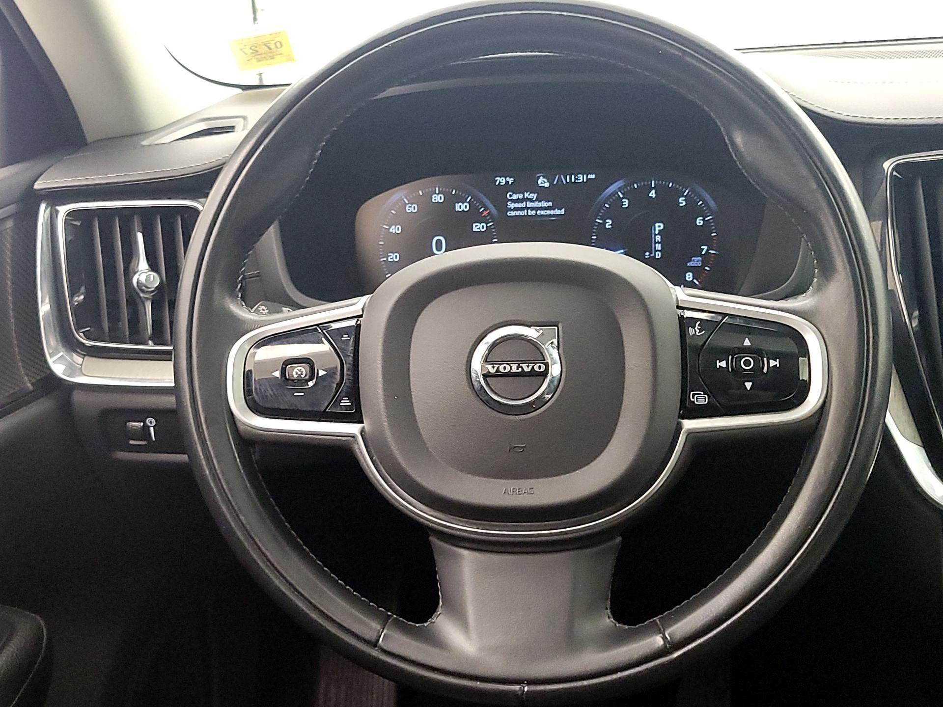 Thumbnail: 2021 Volvo S60 - 10