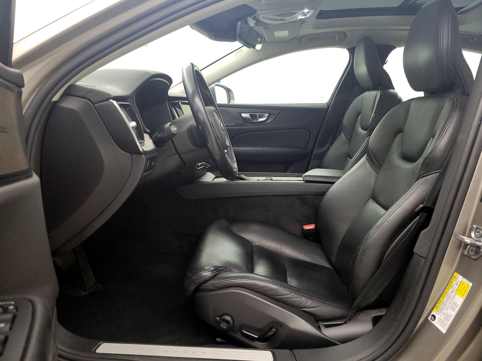 Thumbnail: 2021 Volvo S60 - 11