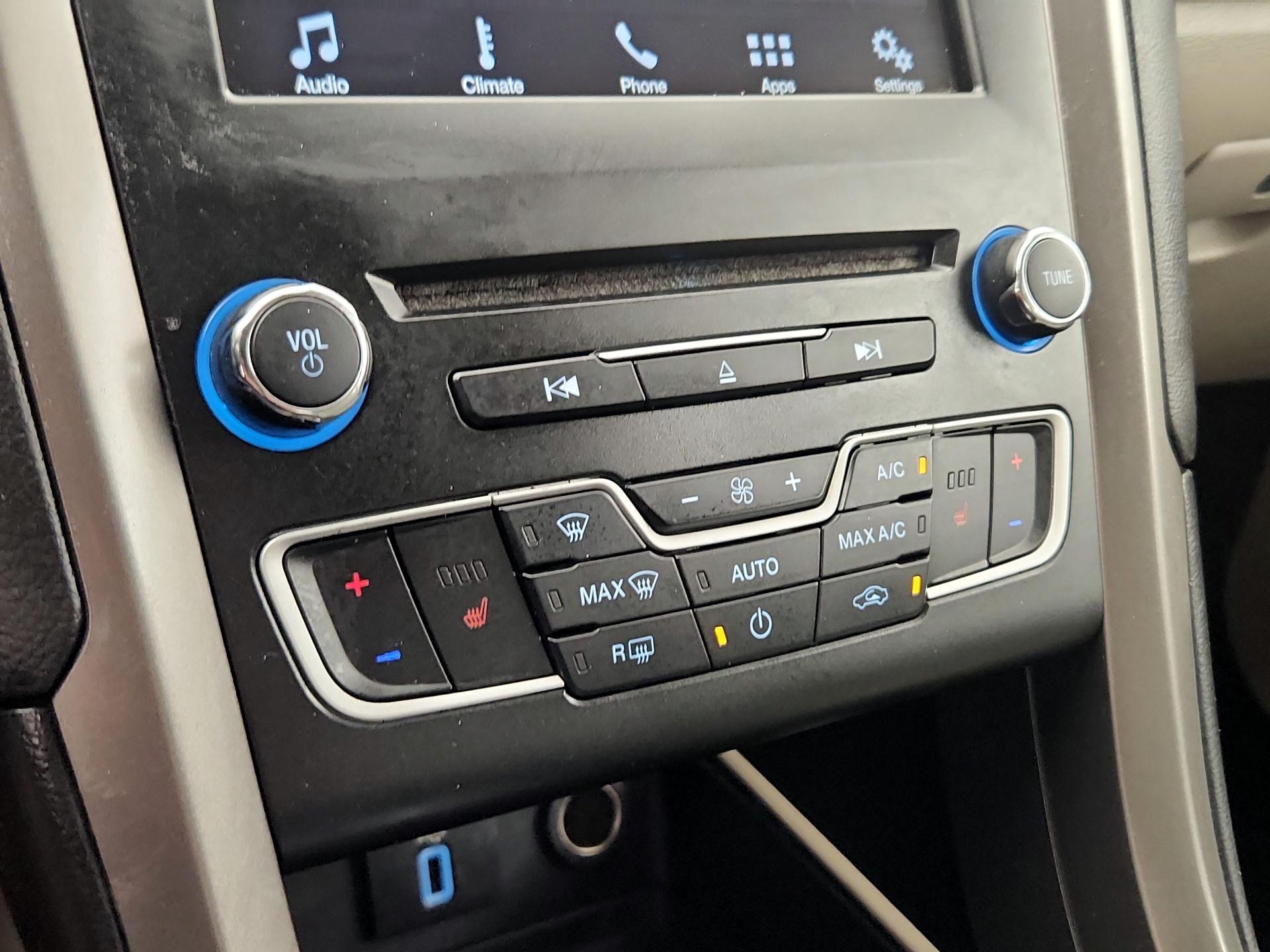 Thumbnail: 2018 Ford Fusion - 16
