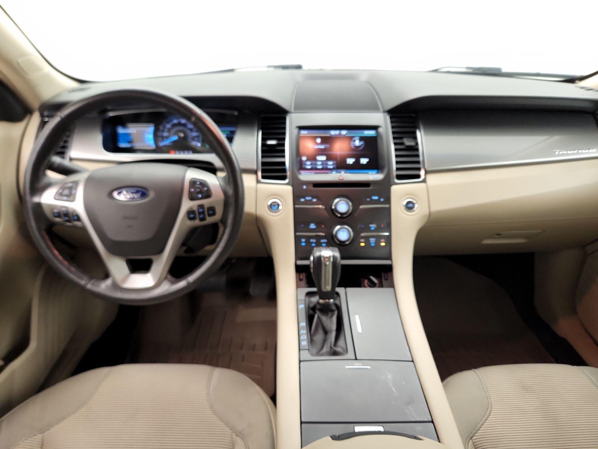 Thumbnail: 2015 Ford Taurus - 9