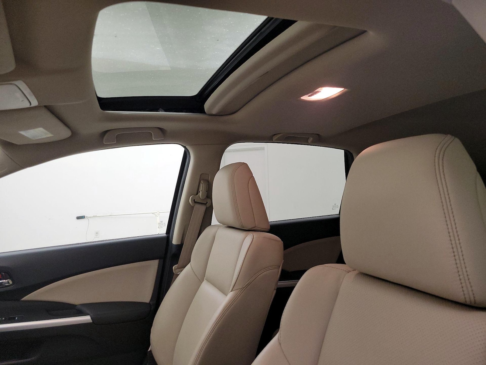 Sunroof(s) & Overhead Airbags