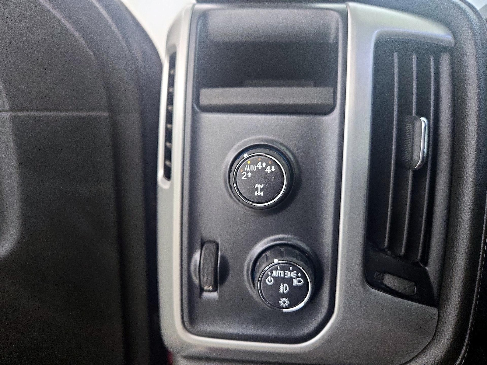 2018 GMC Sierra 1500 SLT - Photo 14