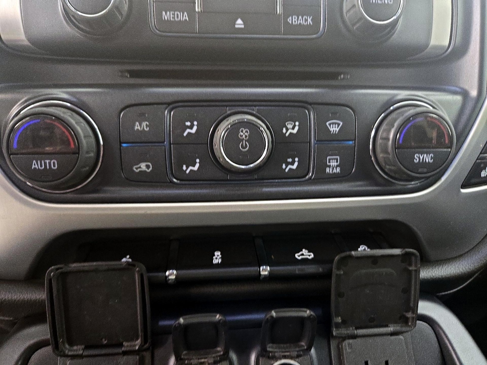 2018 GMC Sierra 1500 SLT - Photo 18