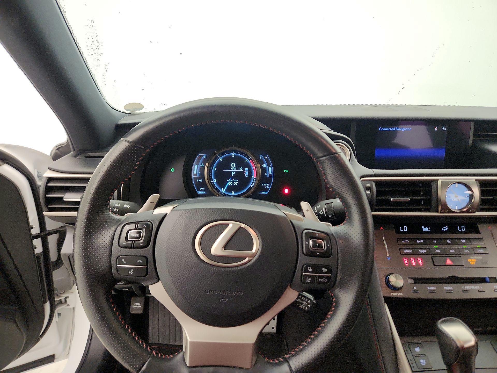 Thumbnail: 2019 Lexus IS - 10