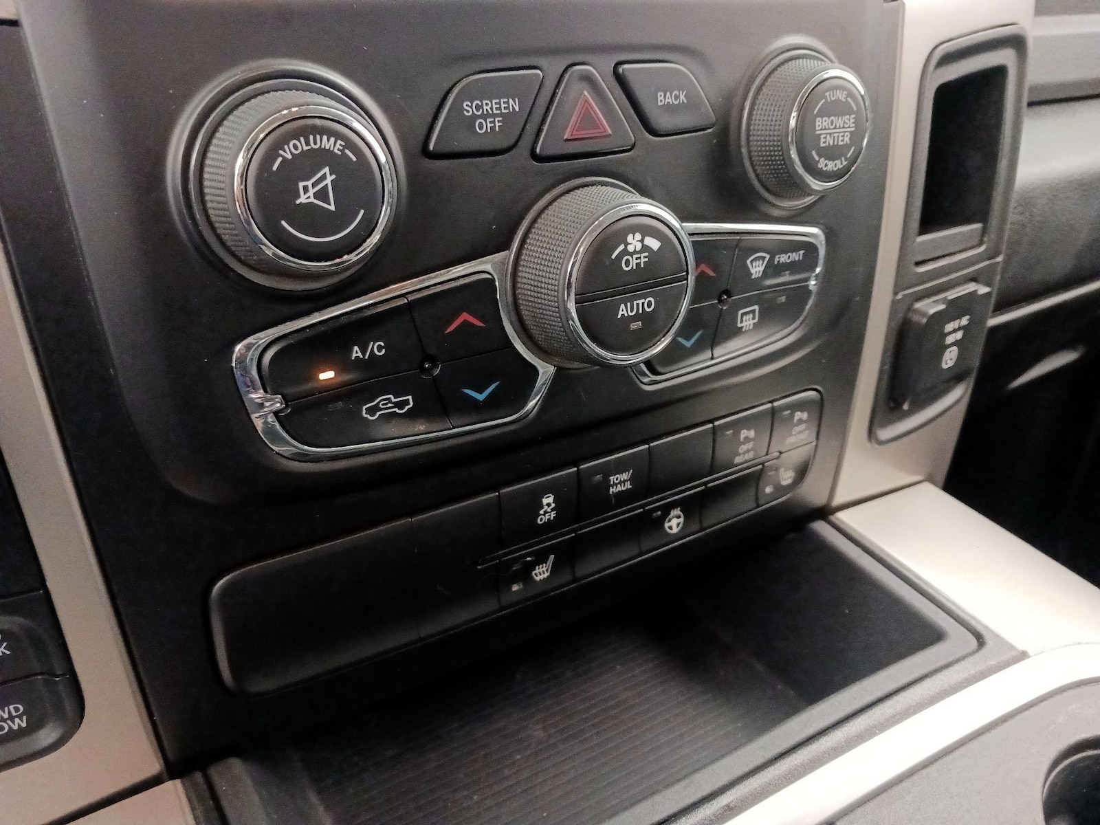 2018 RAM Ram 1500 Pickup Big Horn - Photo 18