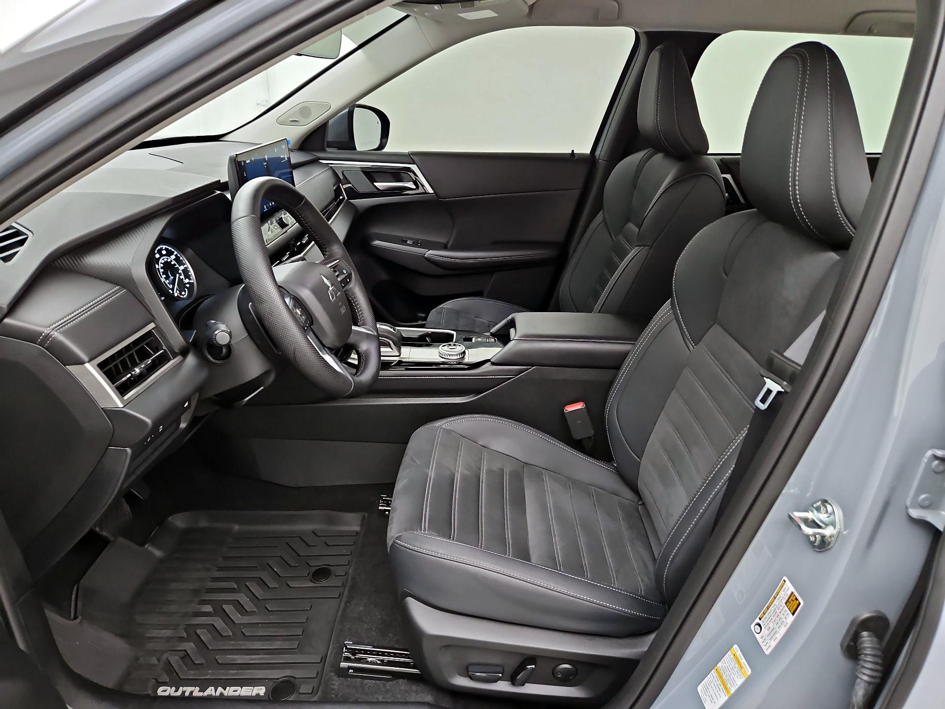 Thumbnail: 2026 Mitsubishi Outlander - 11