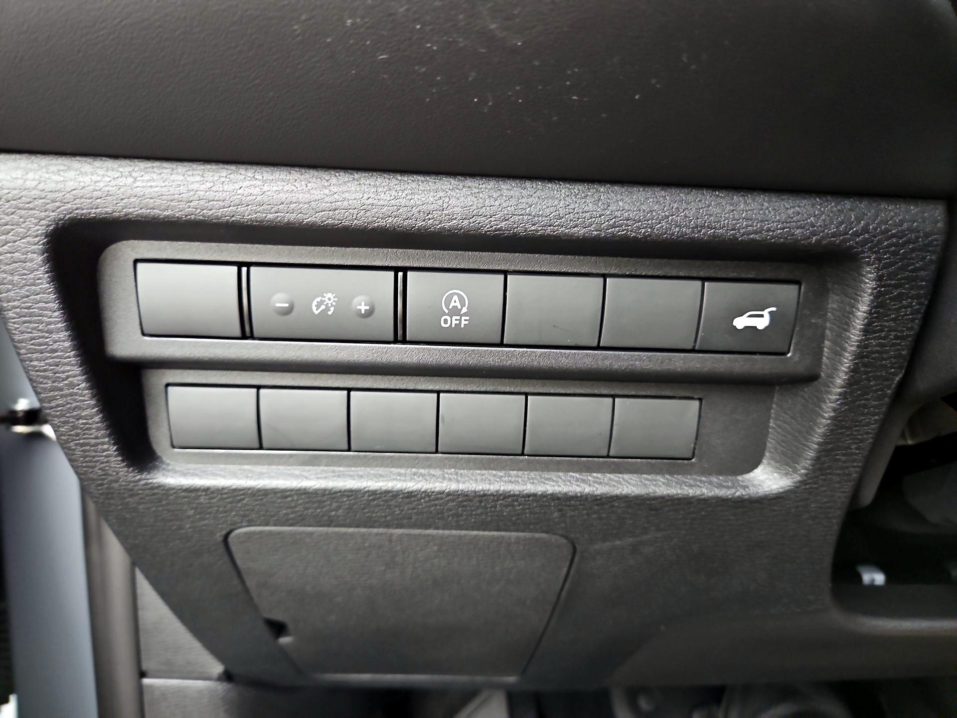 Thumbnail: 2026 Mitsubishi Outlander - 13