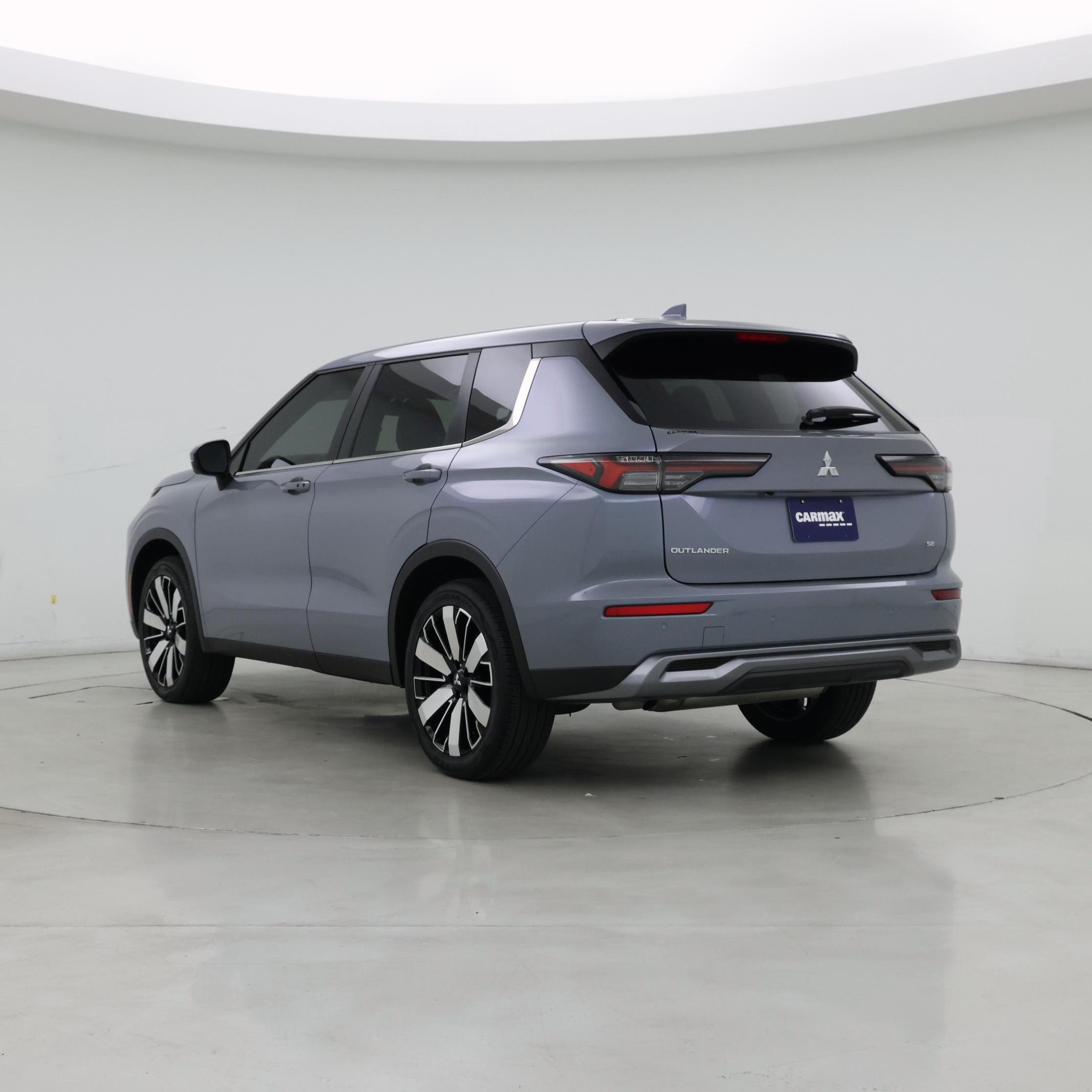 Thumbnail: 2026 Mitsubishi Outlander - 2