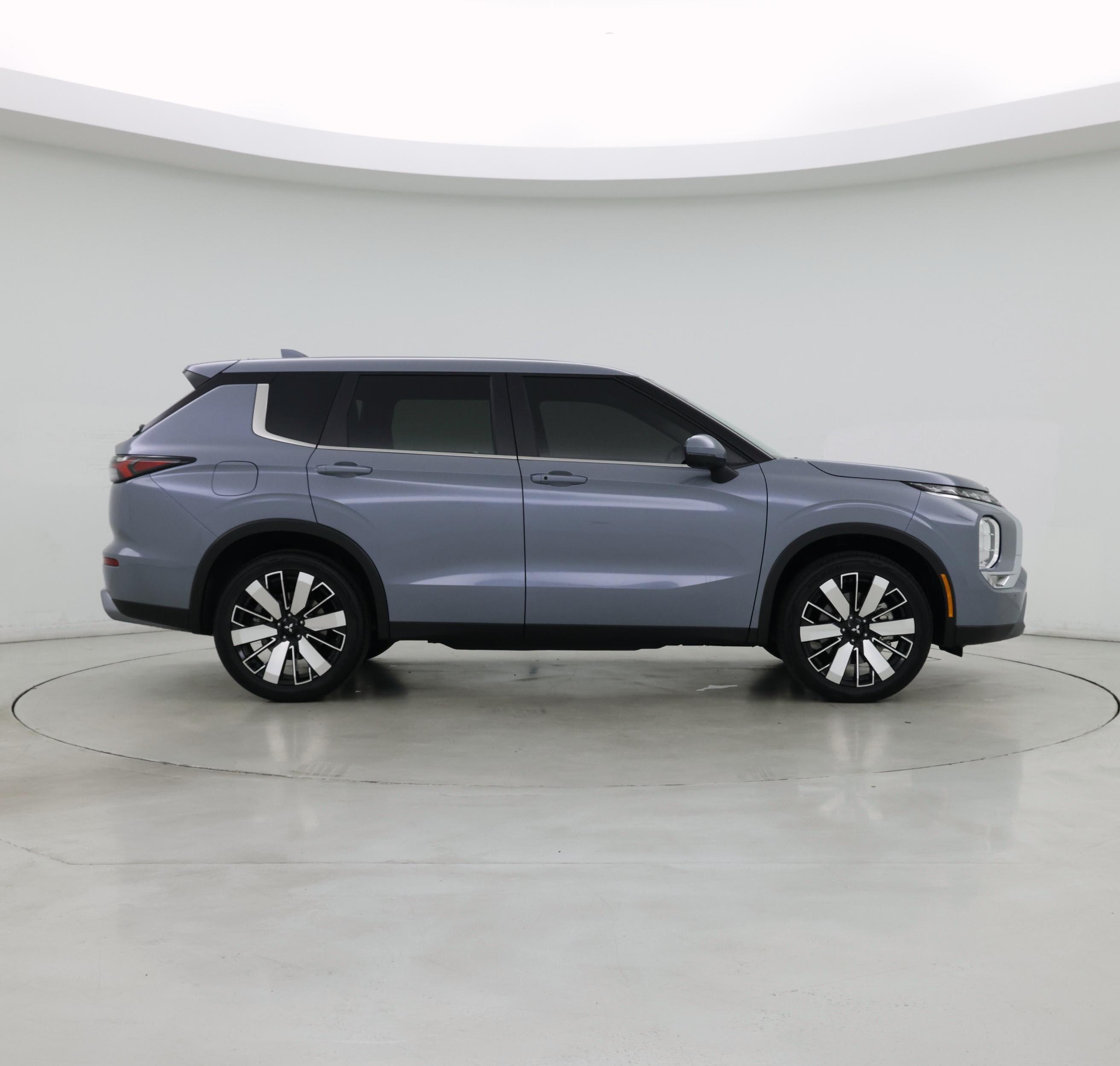 Thumbnail: 2026 Mitsubishi Outlander - 7