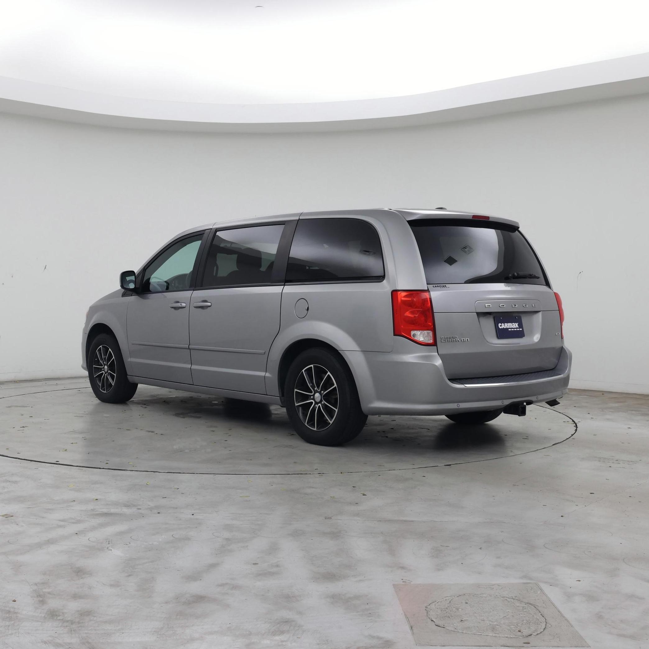 Thumbnail: 2017 Dodge Grand Caravan - 2