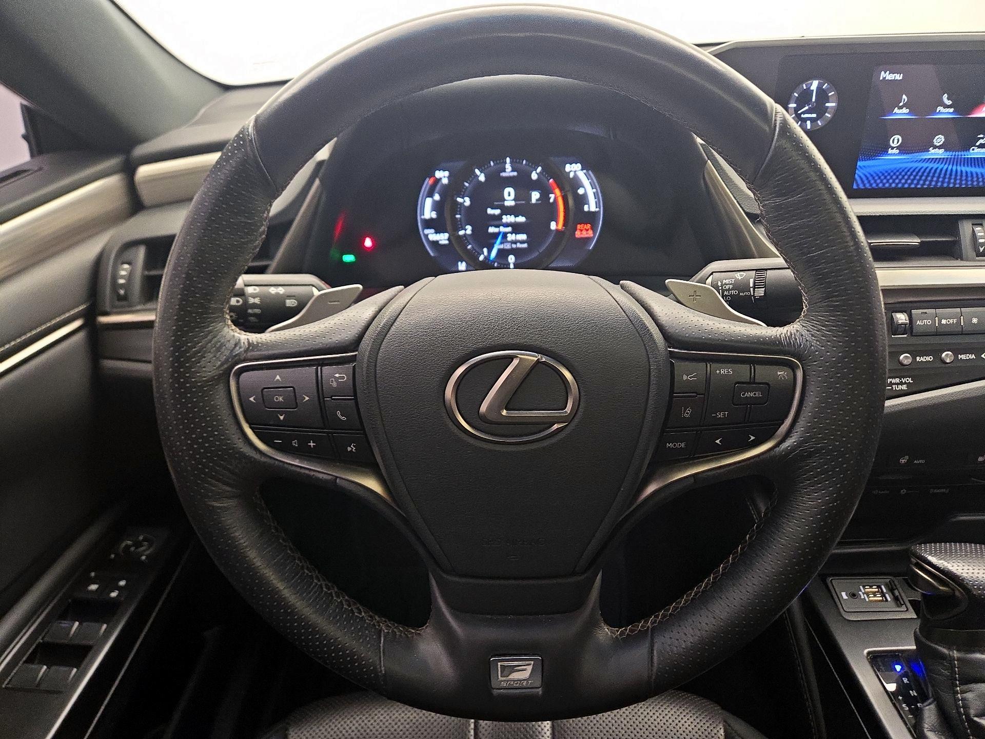 Thumbnail: 2019 Lexus ES - 10
