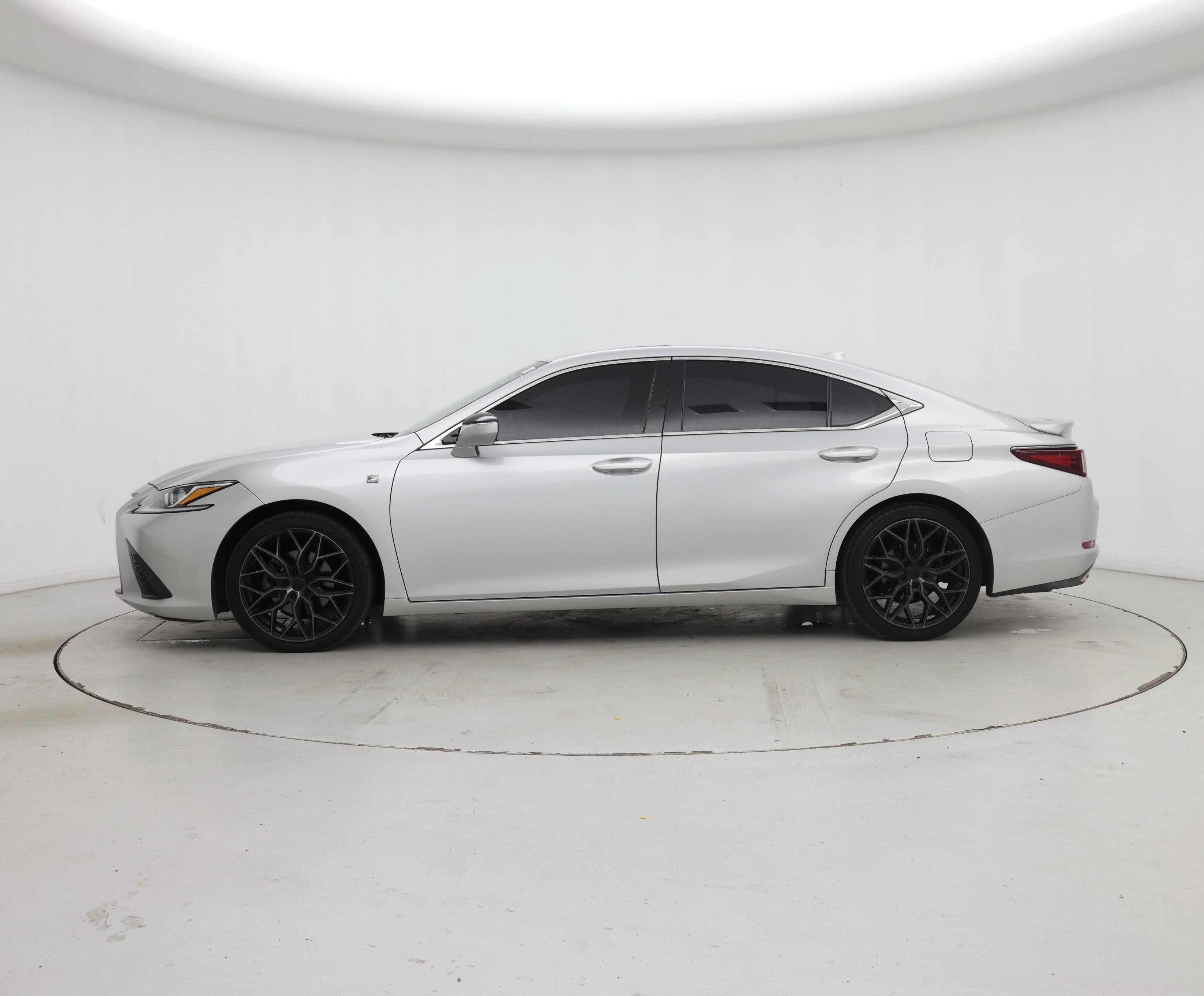 Thumbnail: 2019 Lexus ES - 3