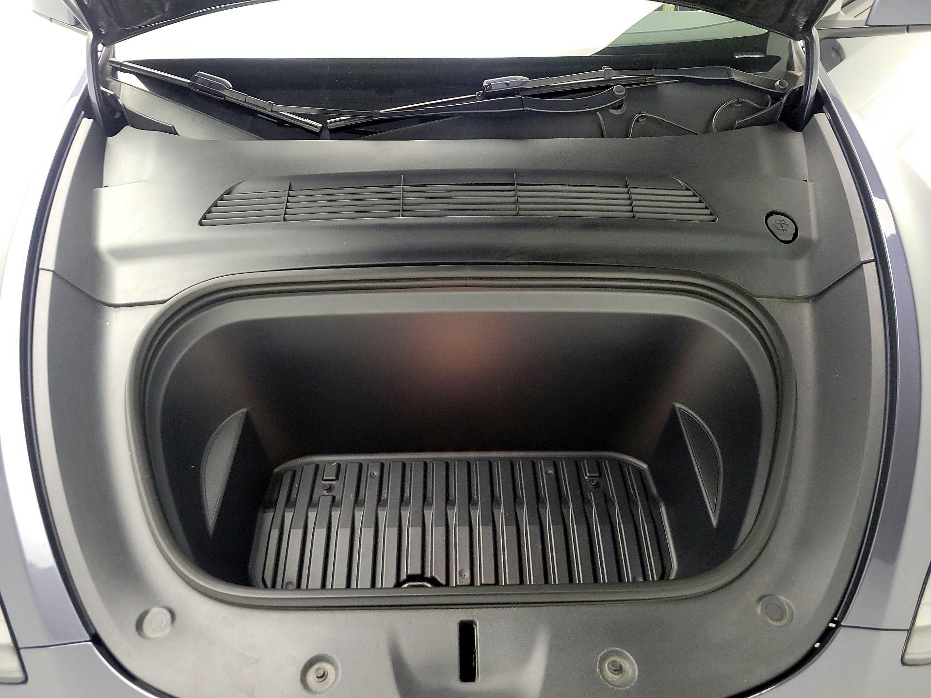 Thumbnail: 2023 Tesla Model Y - 19