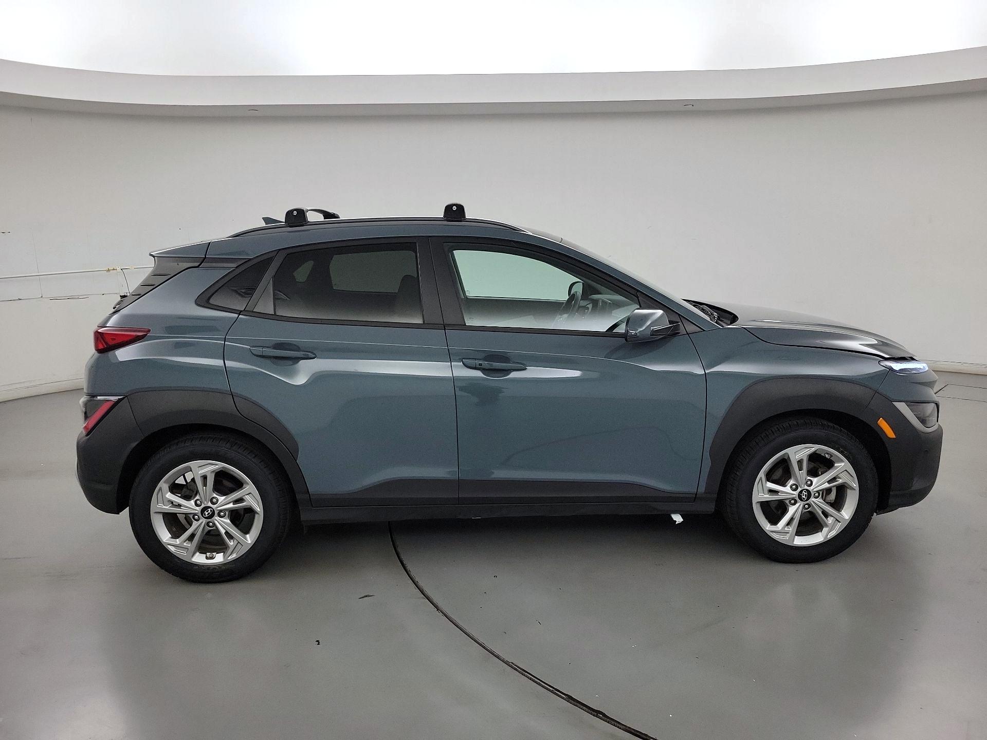 Thumbnail: 2022 Hyundai Kona - 4