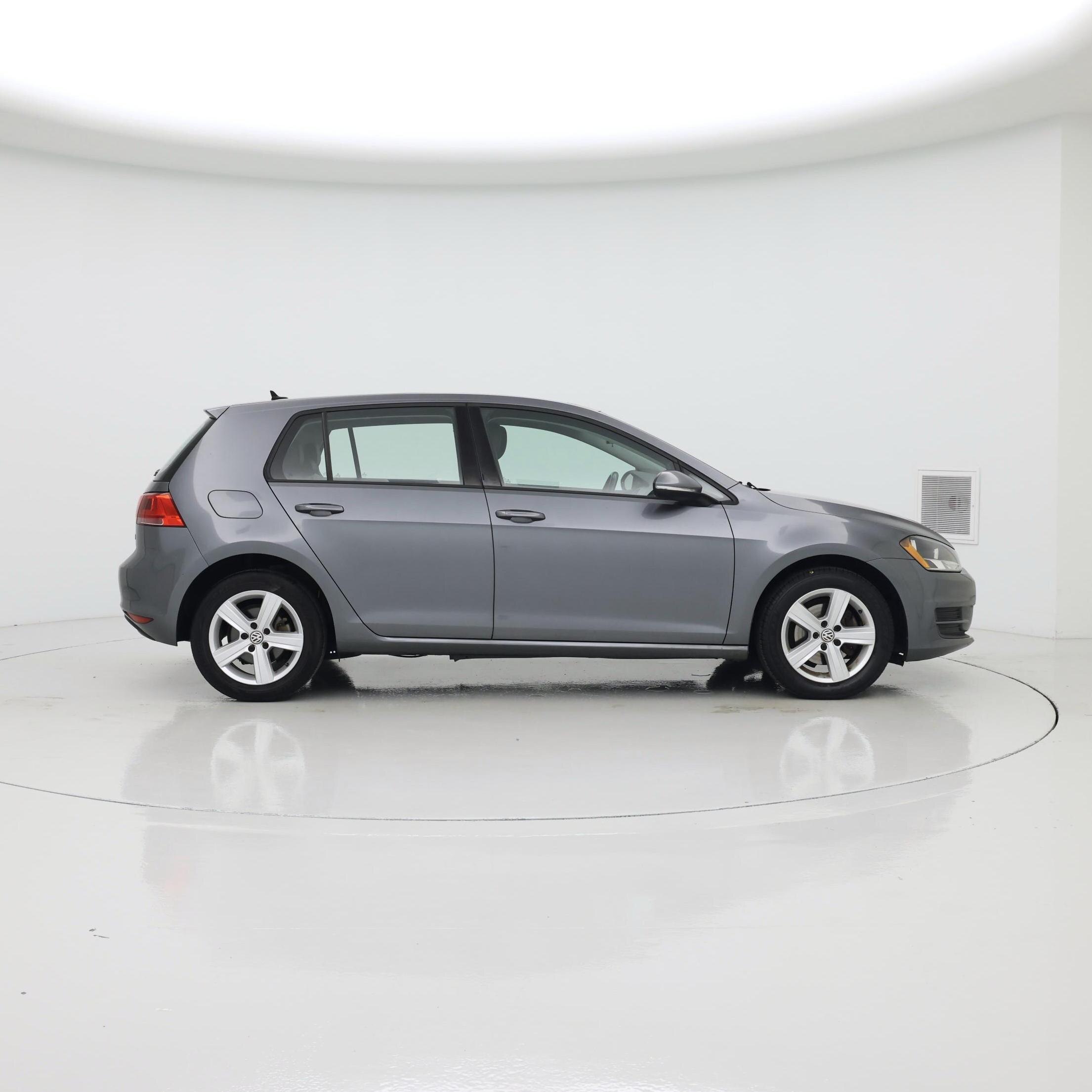 Thumbnail: 2017 Volkswagen Golf - 7
