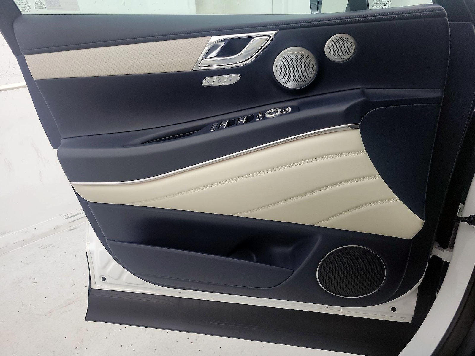 2025 GENESIS GV80 Prestige - Photo 13