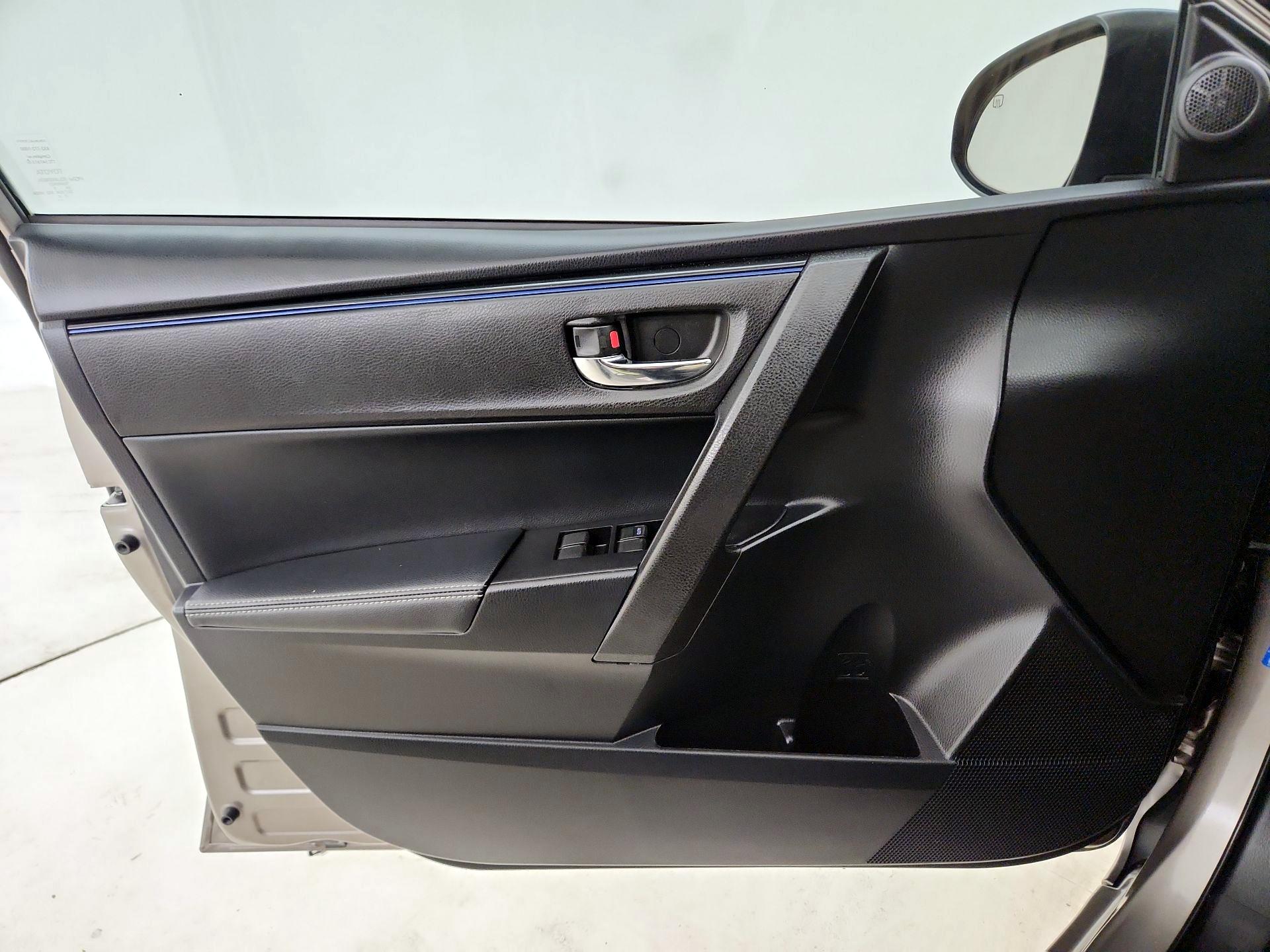 Thumbnail: 2019 Toyota Corolla - 12