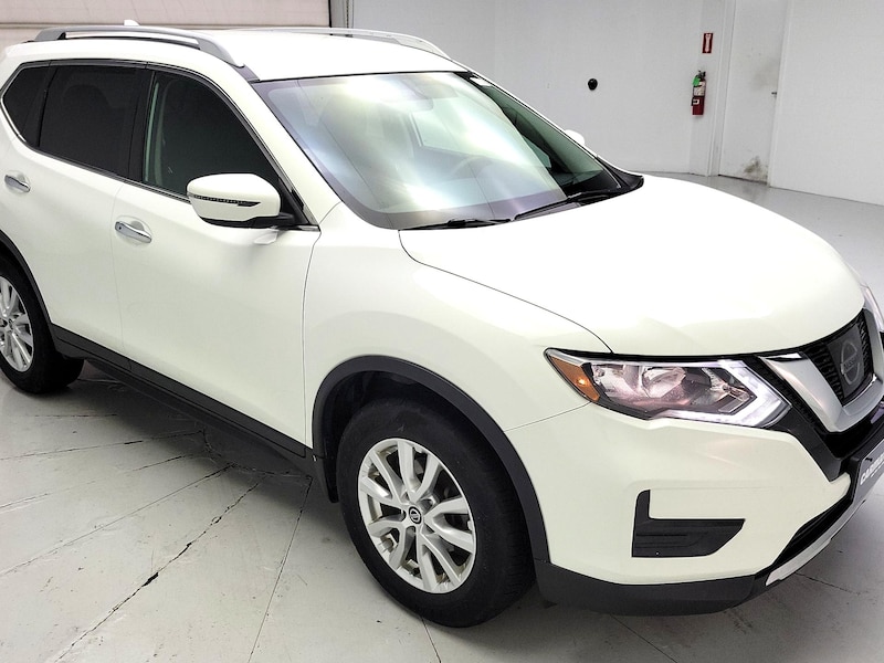 2017 Nissan Rogue SV -
                  Kenosha, WI