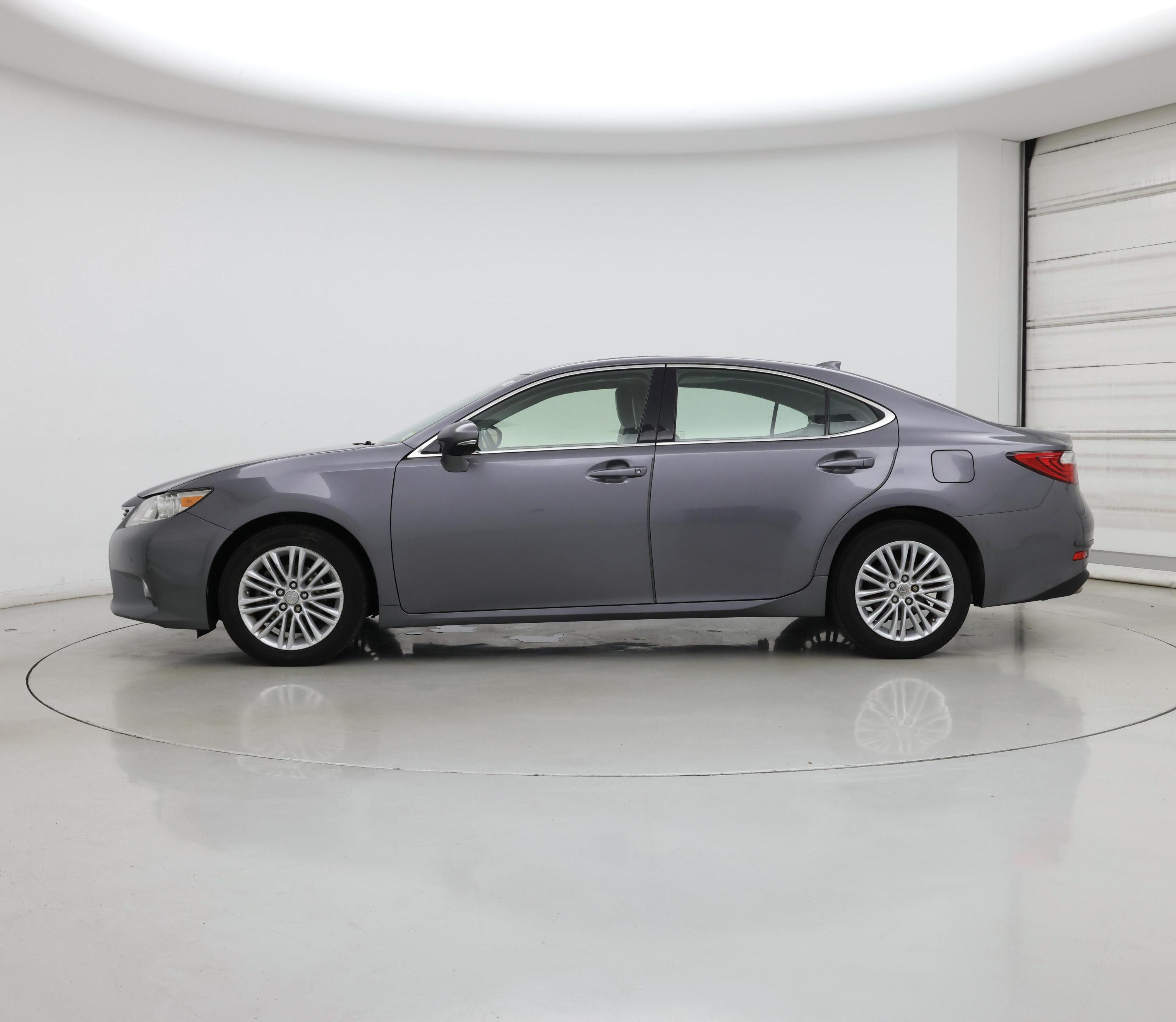 Thumbnail: 2015 Lexus ES - 3