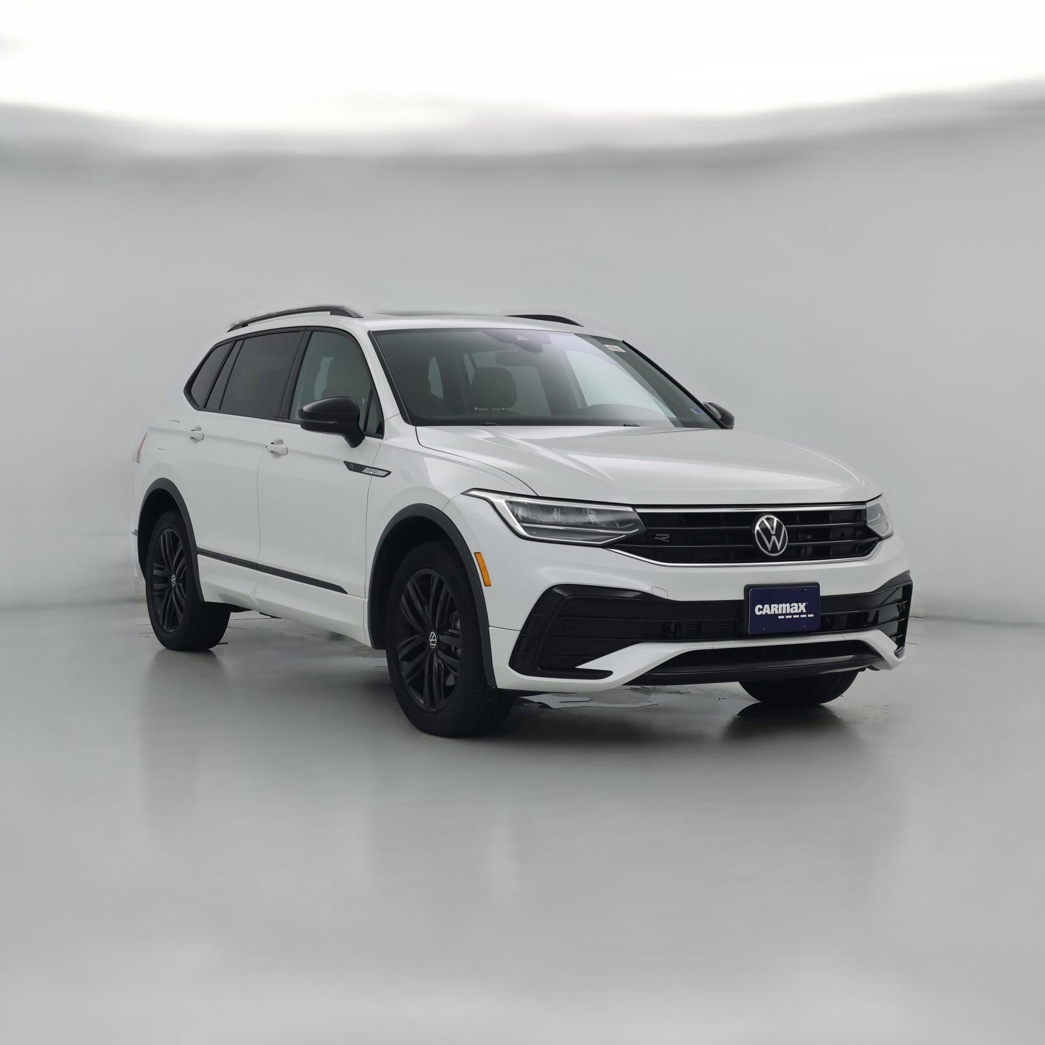 Thumbnail: 2022 Volkswagen Tiguan - 1