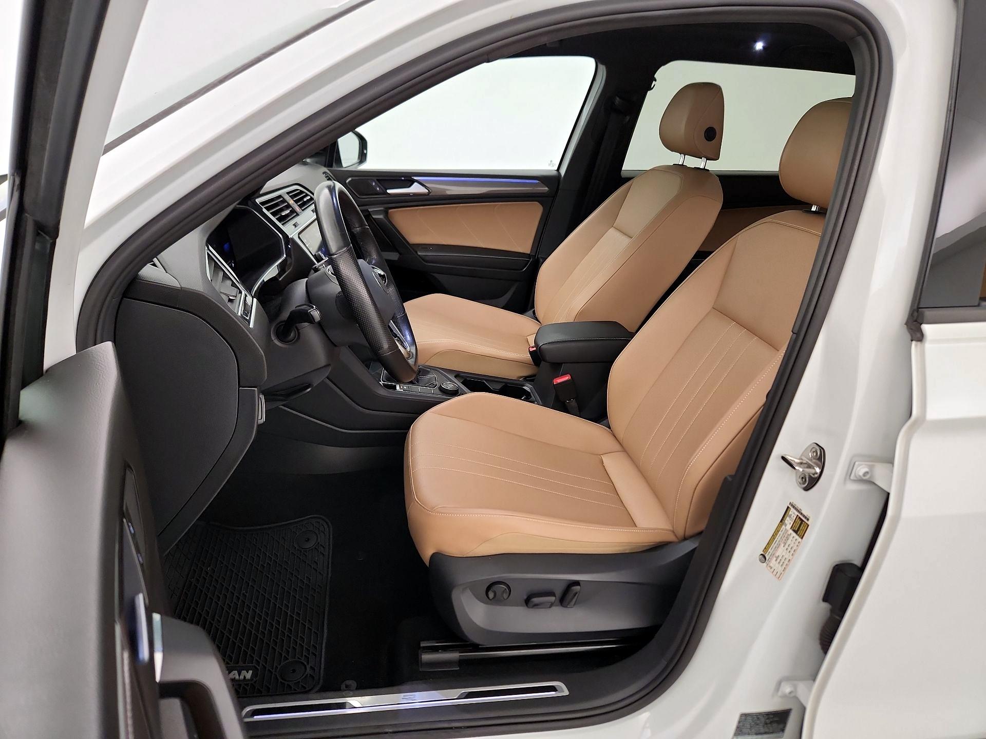 Thumbnail: 2022 Volkswagen Tiguan - 11
