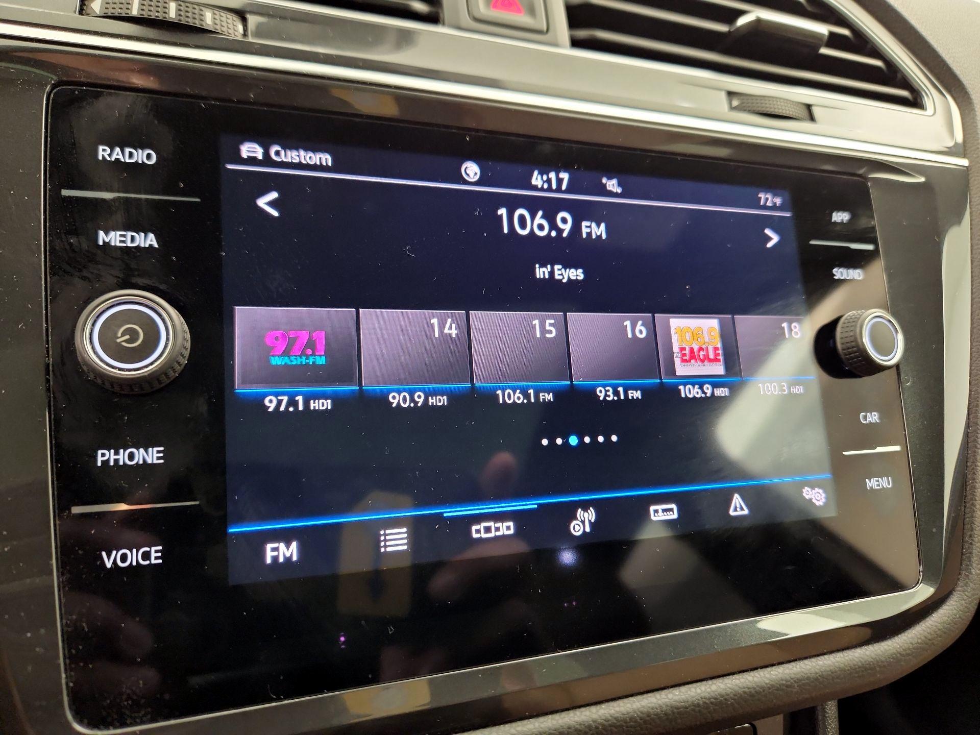 Thumbnail: 2022 Volkswagen Tiguan - 15