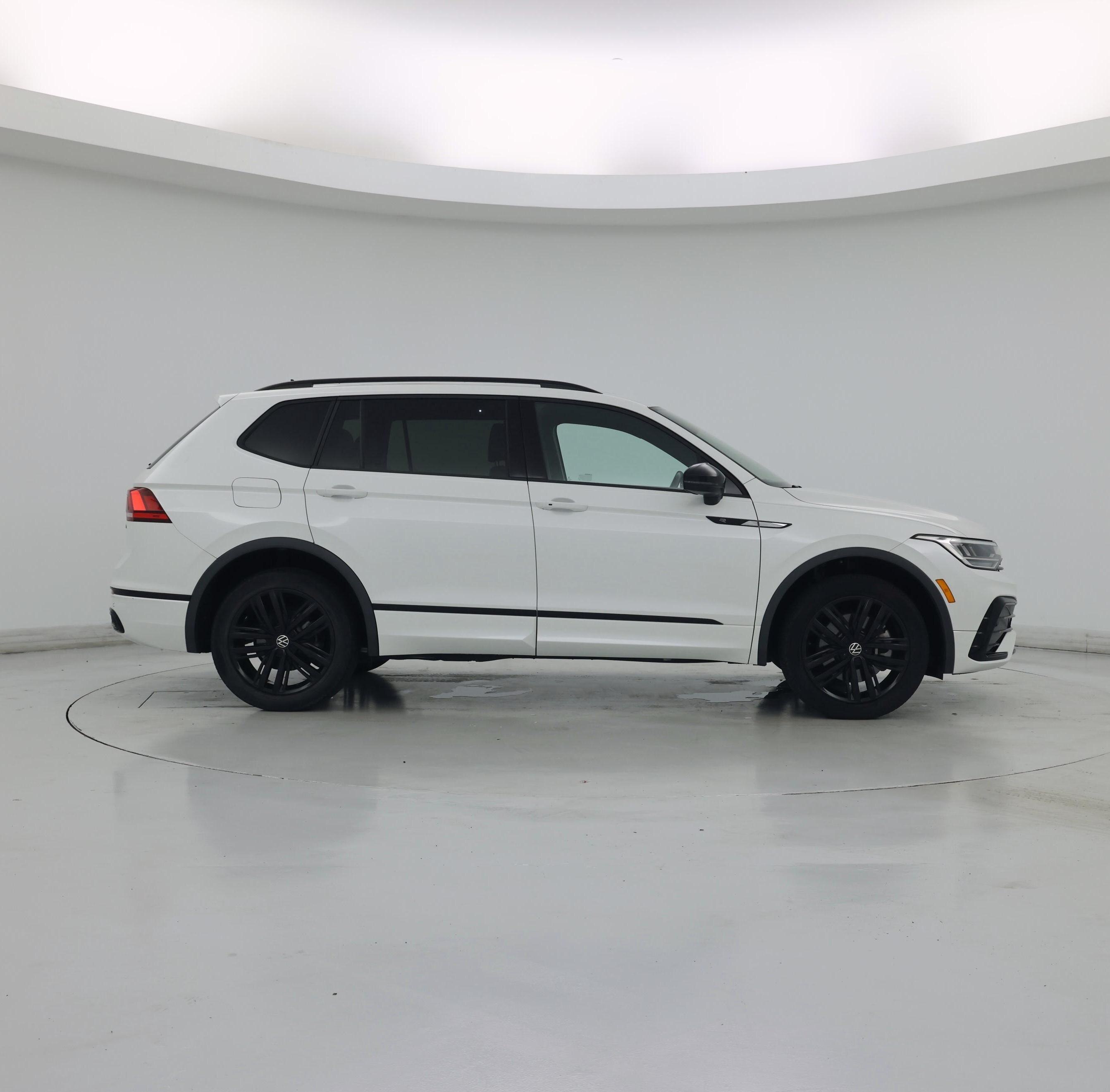 Thumbnail: 2022 Volkswagen Tiguan - 7