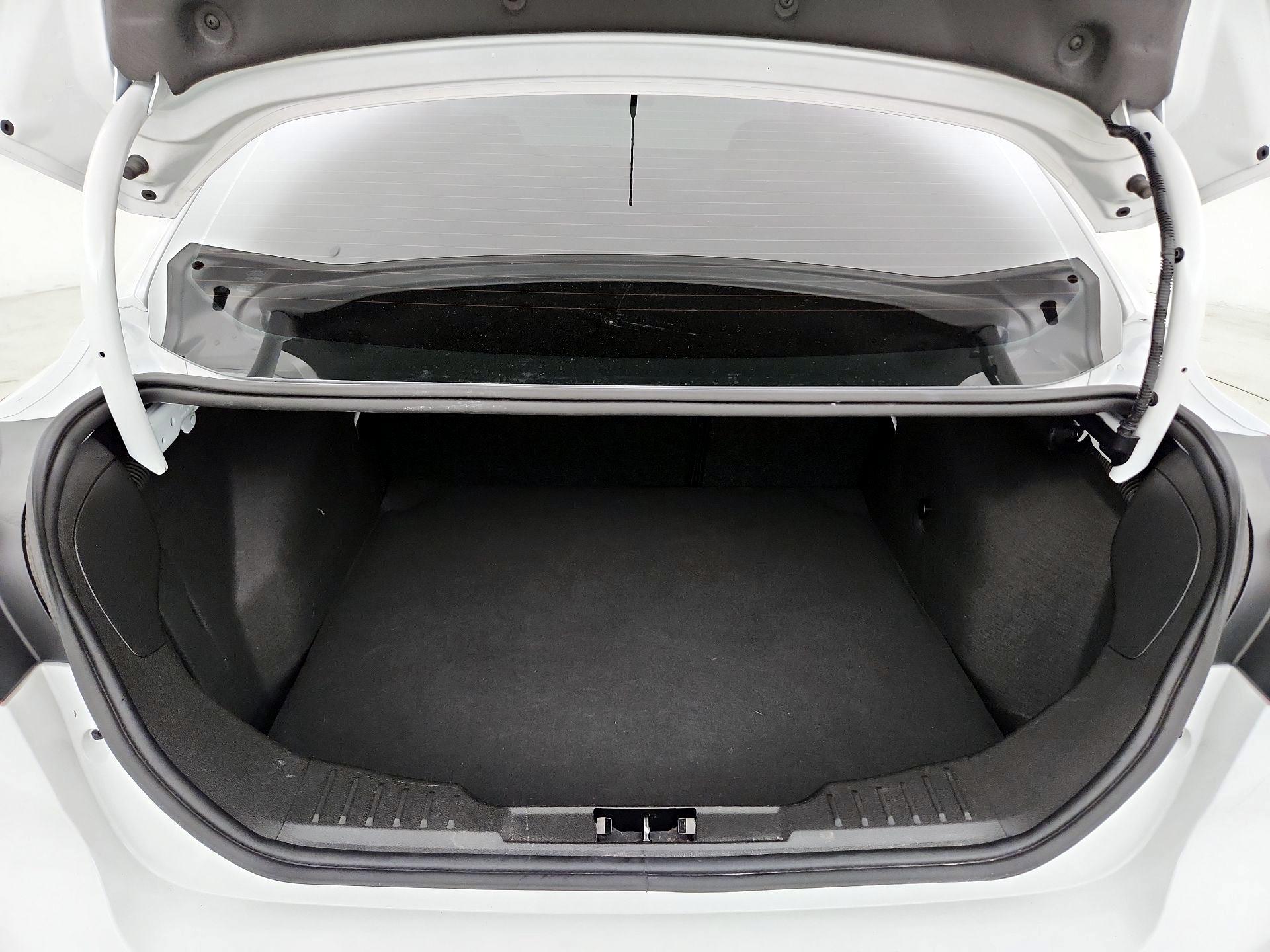 Thumbnail: 2016 Ford Focus - 20