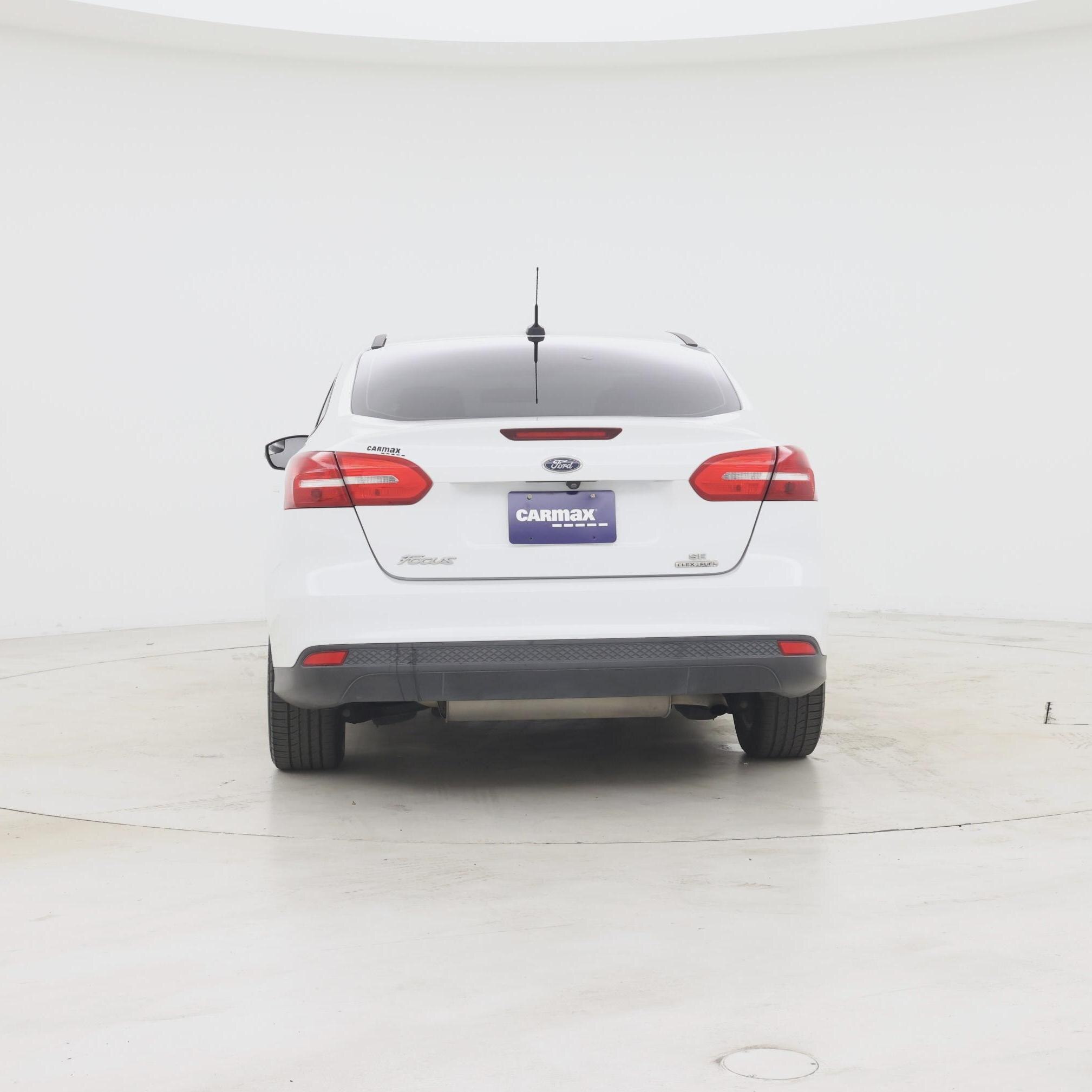 Thumbnail: 2016 Ford Focus - 6