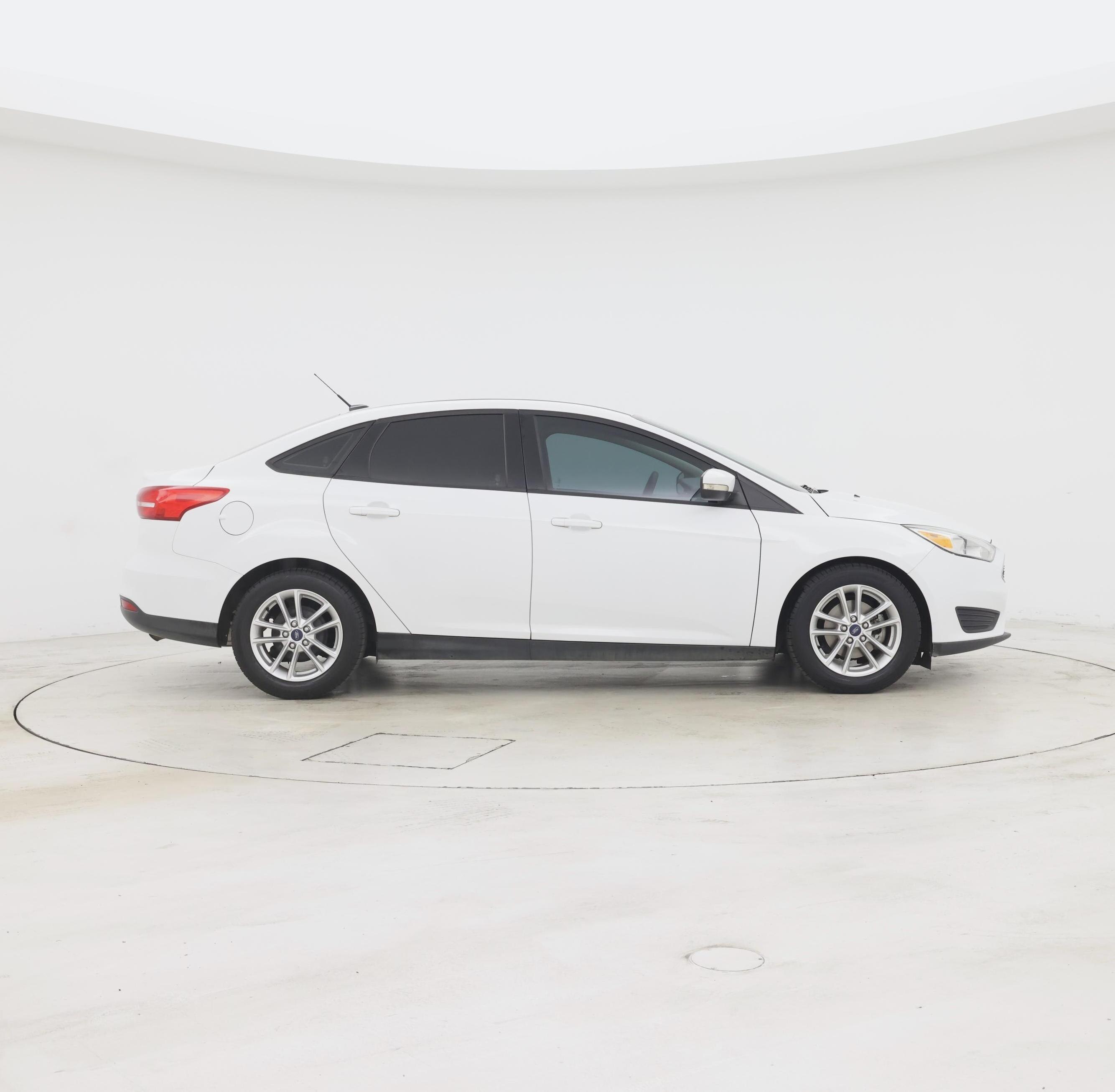 Thumbnail: 2016 Ford Focus - 7