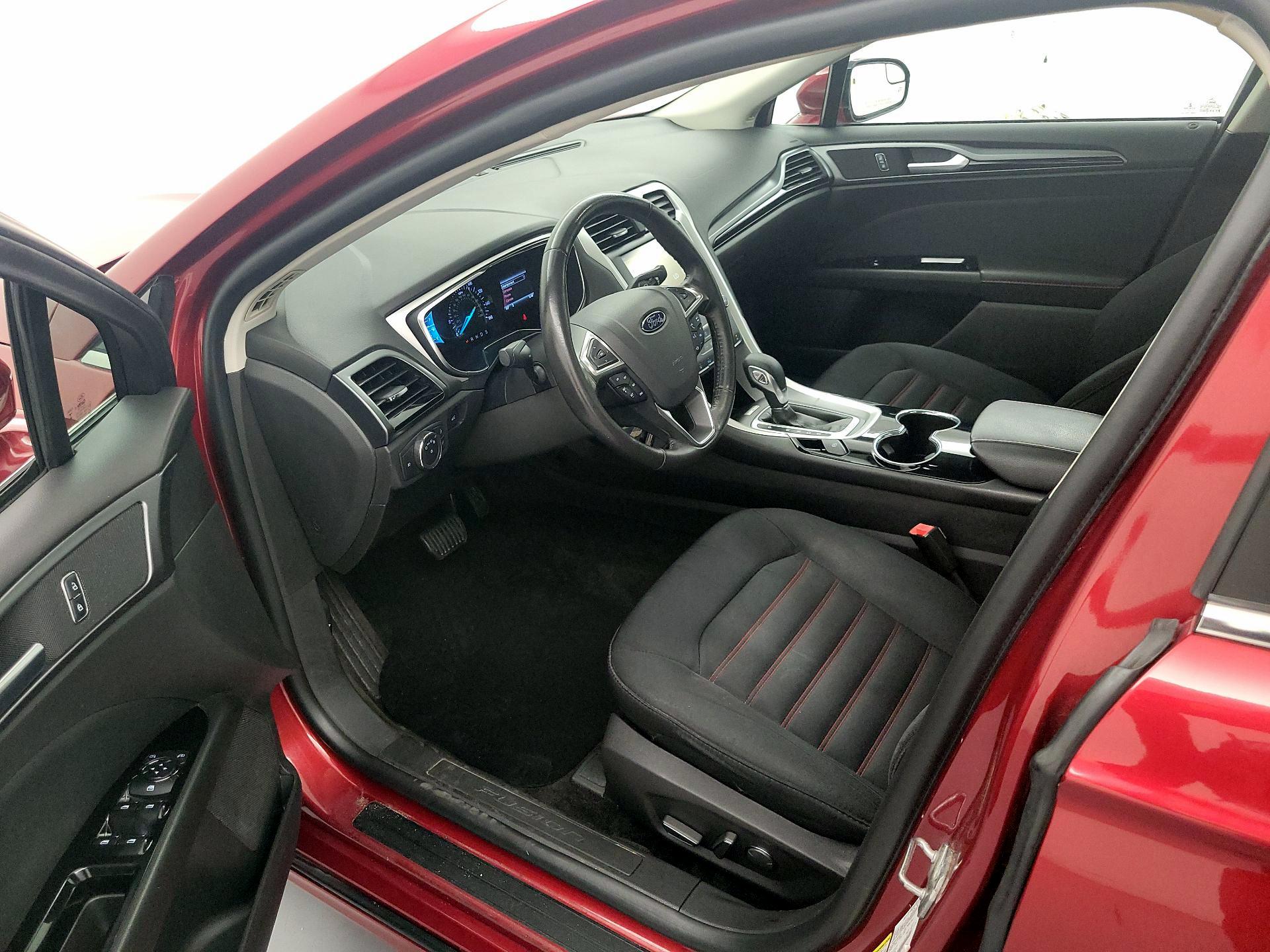 Thumbnail: 2015 Ford Fusion - 11