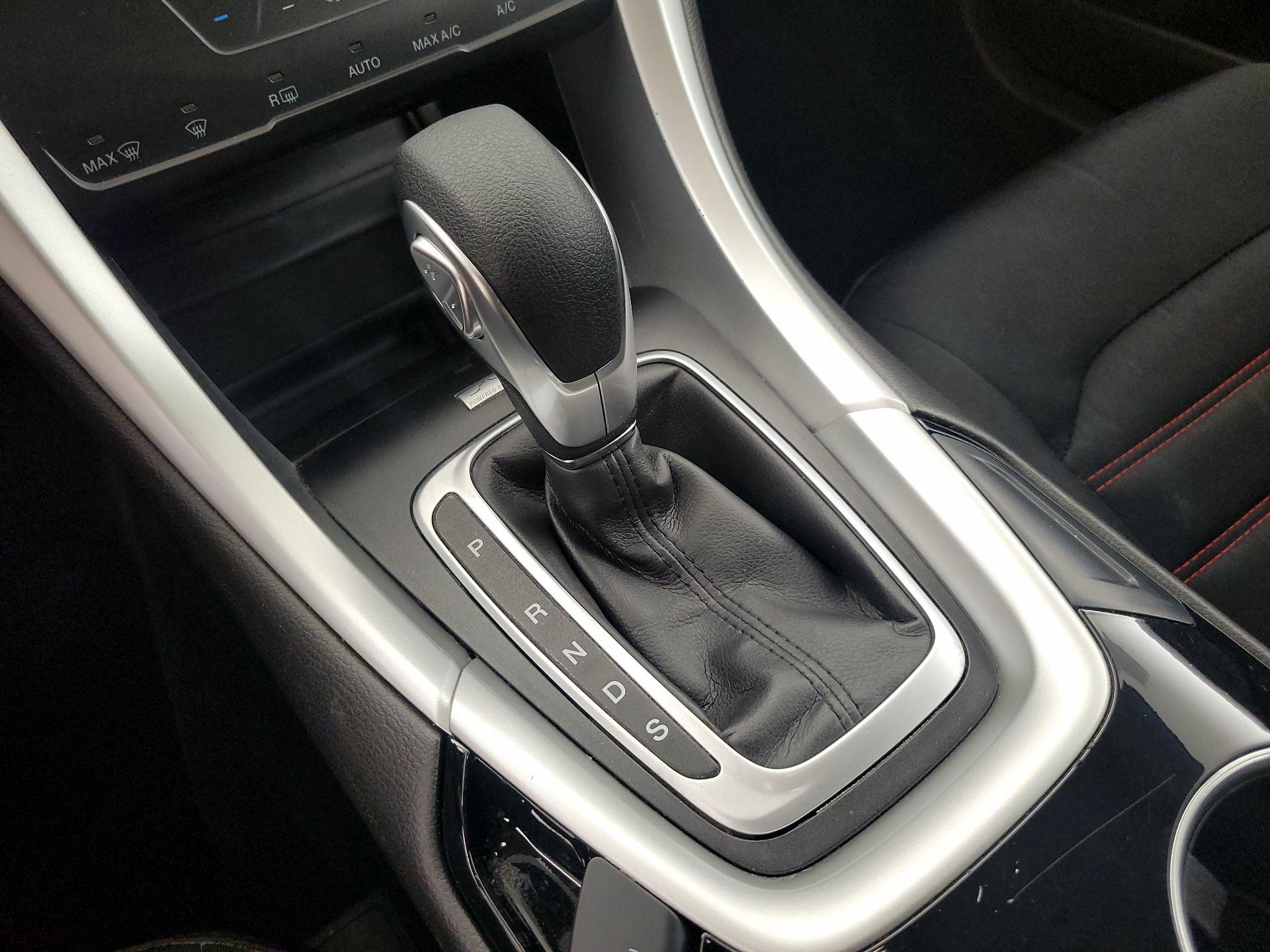 Thumbnail: 2015 Ford Fusion - 17