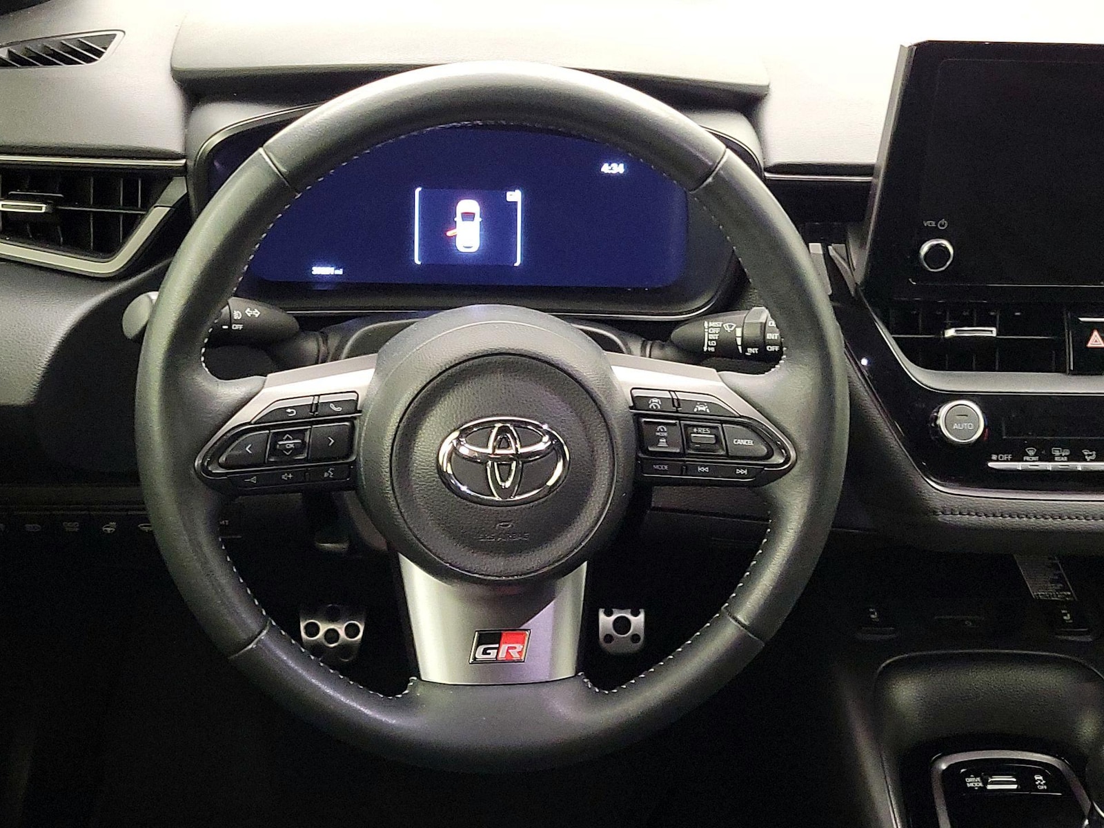 2023 Toyota GR Corolla Core - Photo 11