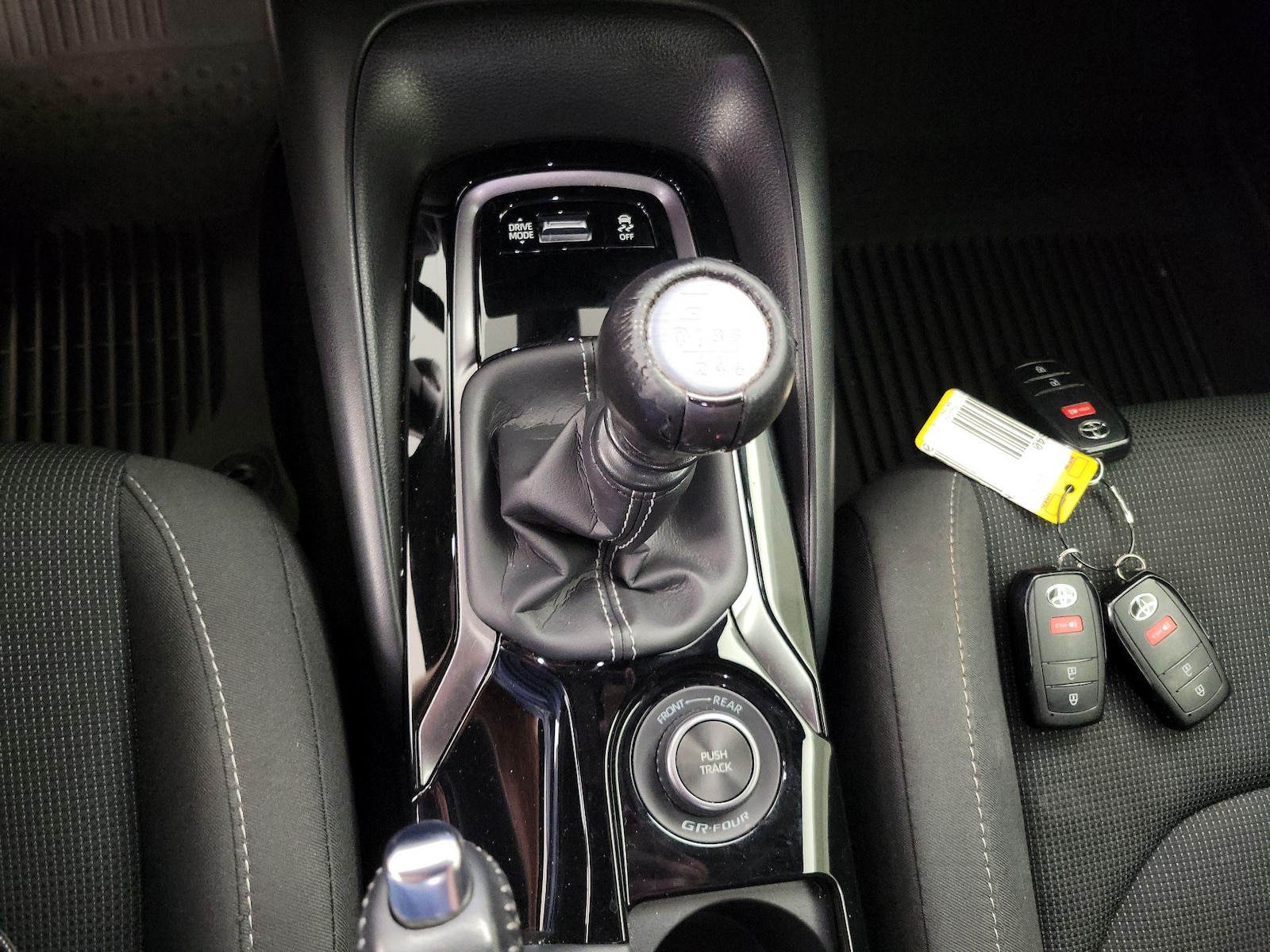 2023 Toyota GR Corolla Core - Photo 18