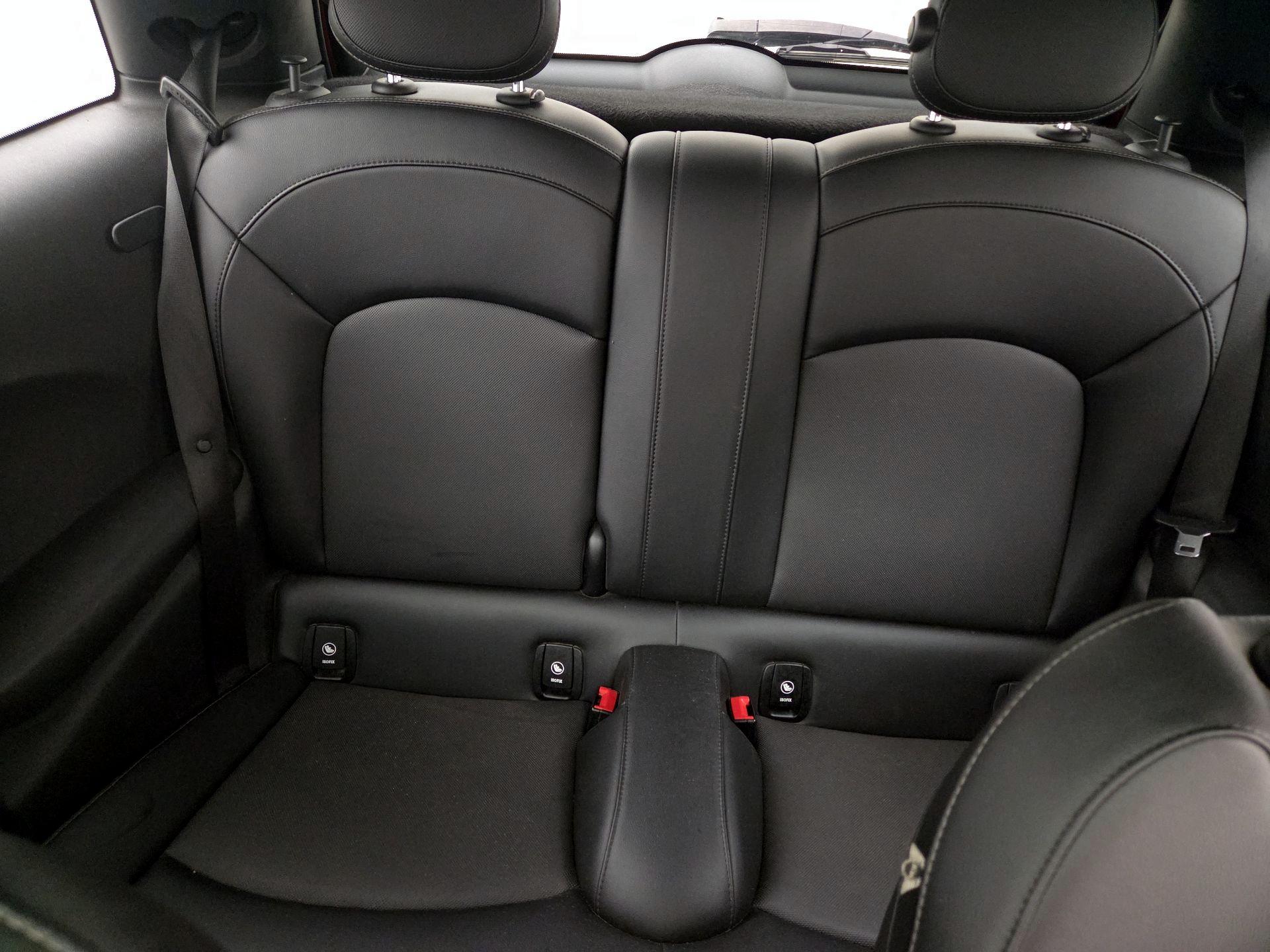 Thumbnail: 2015 MINI Cooper Hardtop - 20