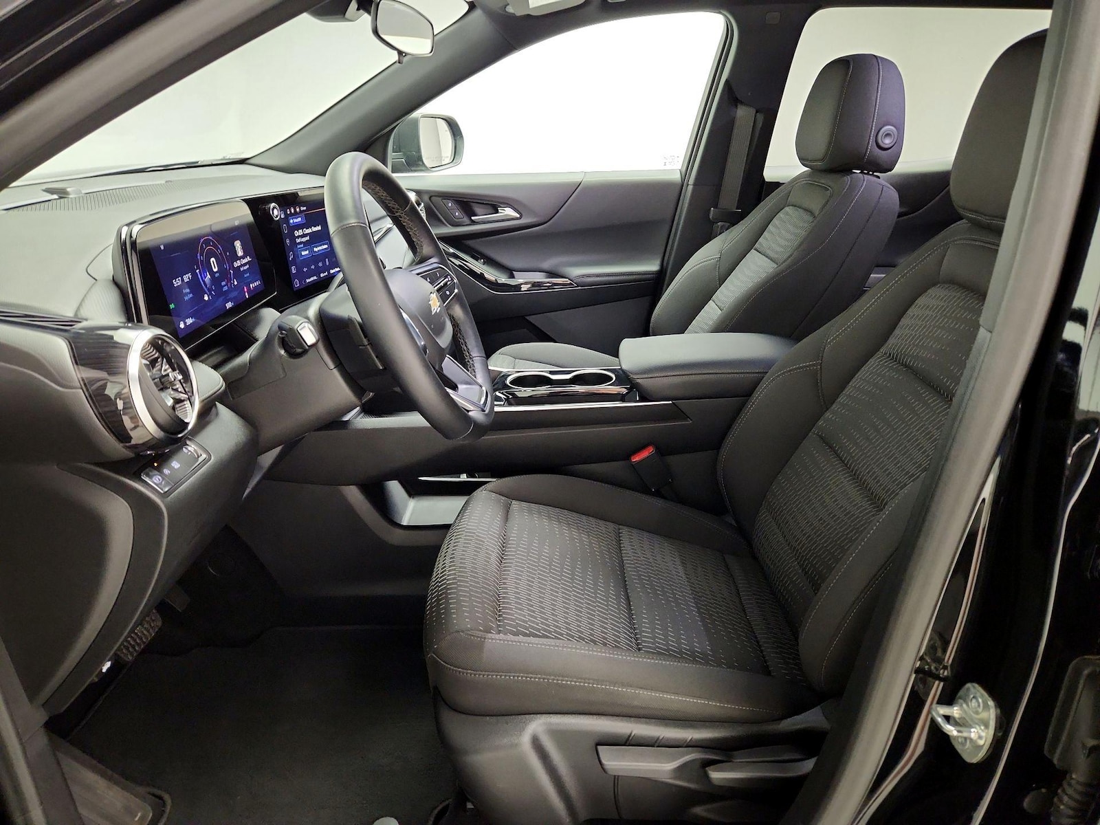 2025 Chevrolet Equinox LT - Photo 12