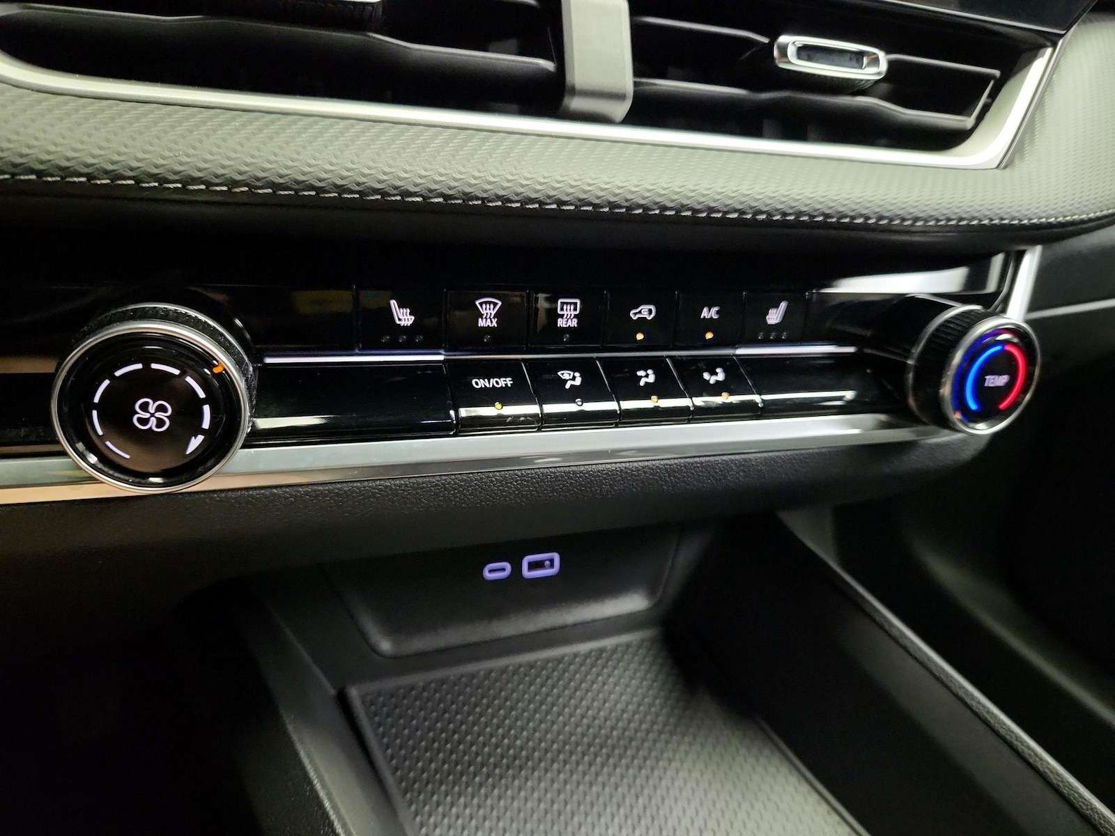 2025 Chevrolet Equinox LT - Photo 18