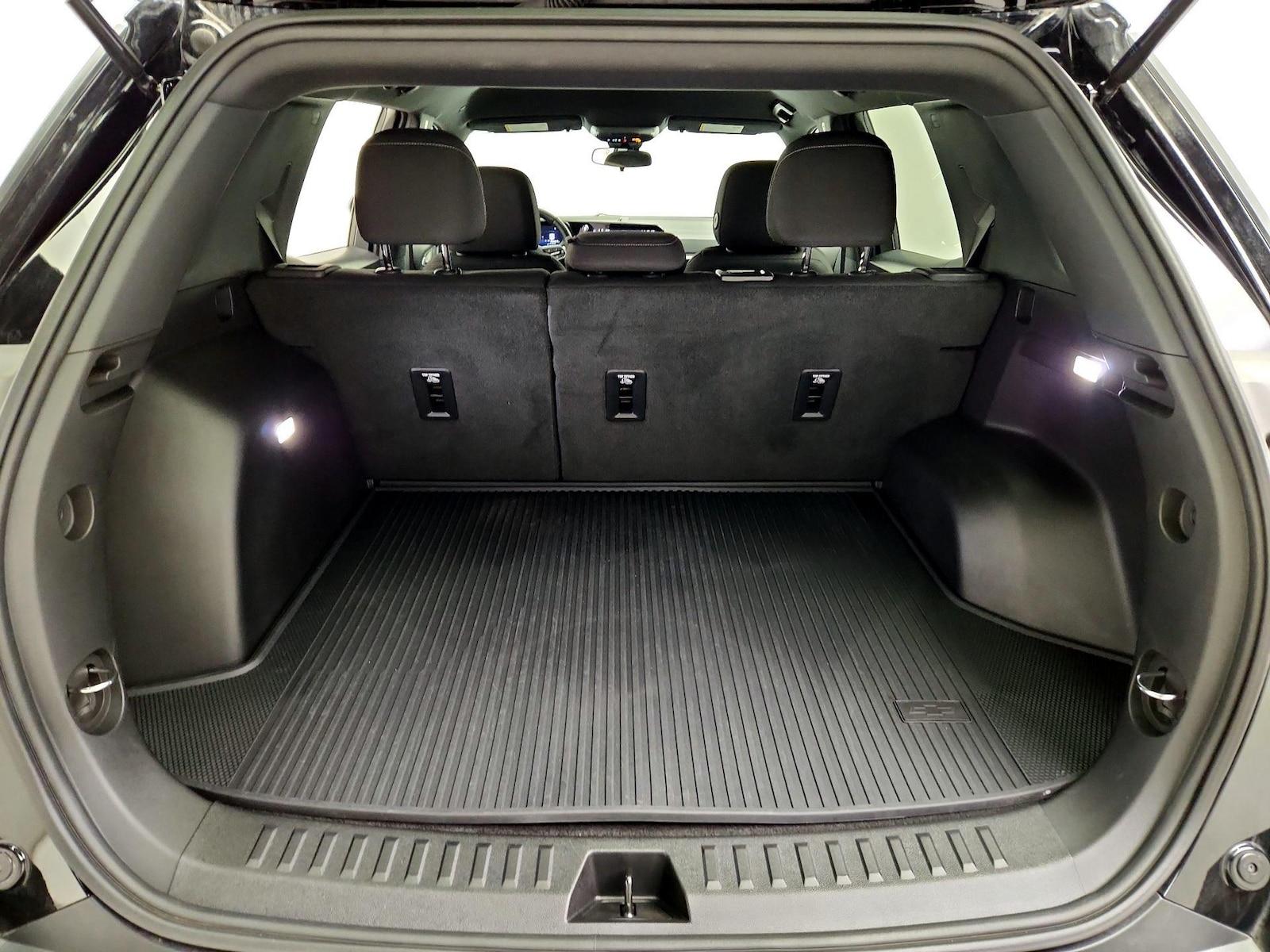 2025 Chevrolet Equinox LT - Photo 22
