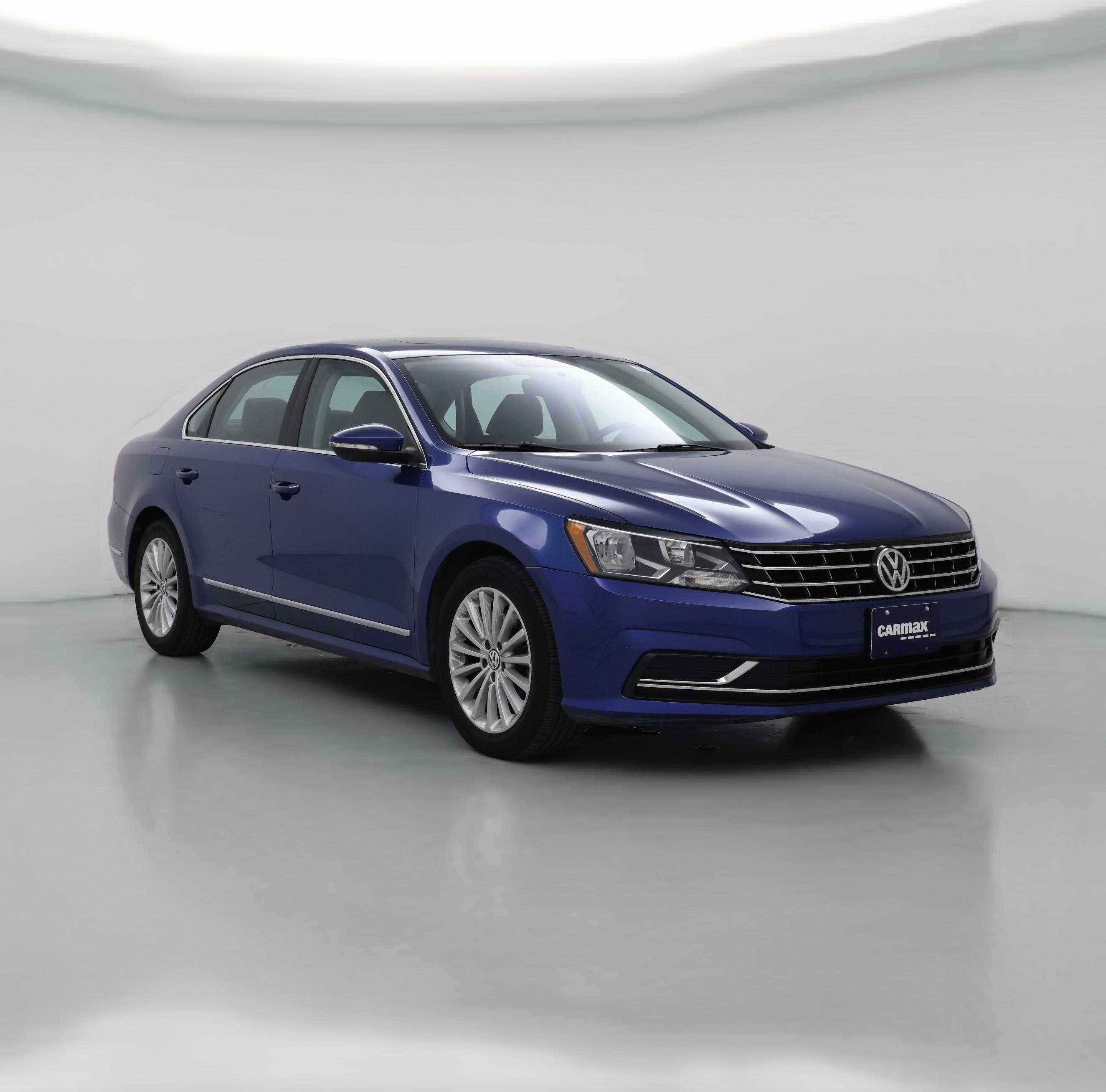 Thumbnail: 2017 Volkswagen Passat - 1