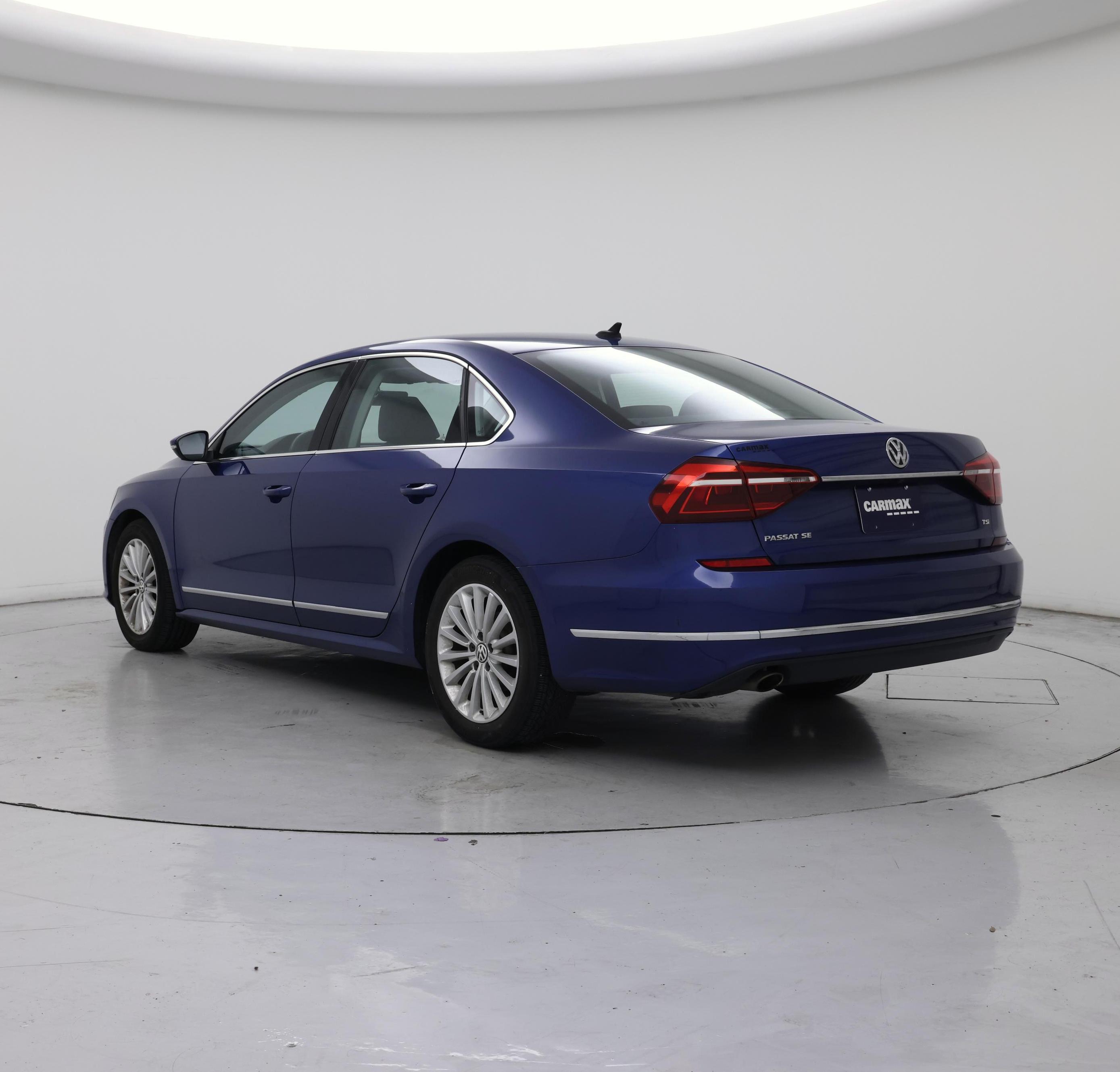 Thumbnail: 2017 Volkswagen Passat - 2