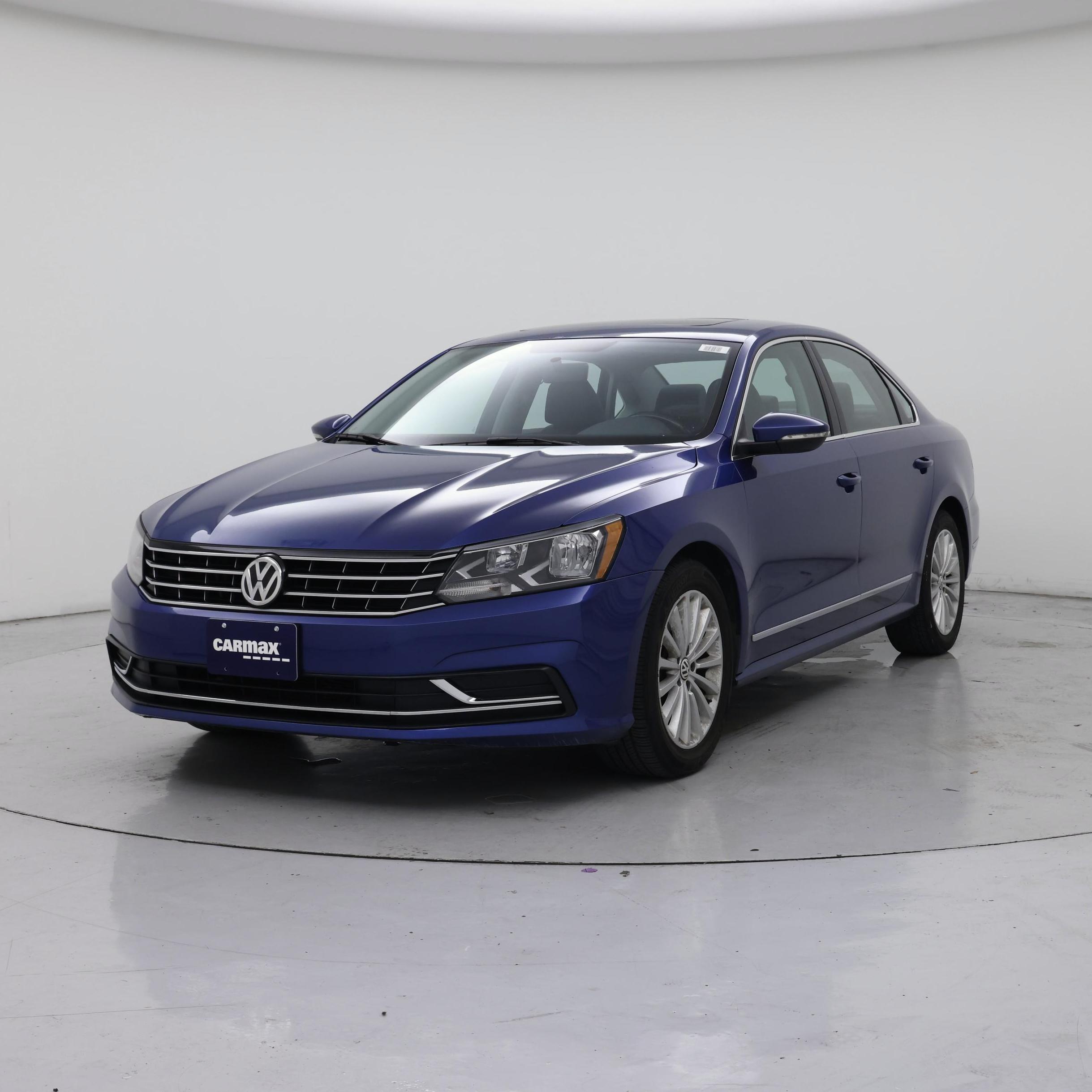 Thumbnail: 2017 Volkswagen Passat - 4