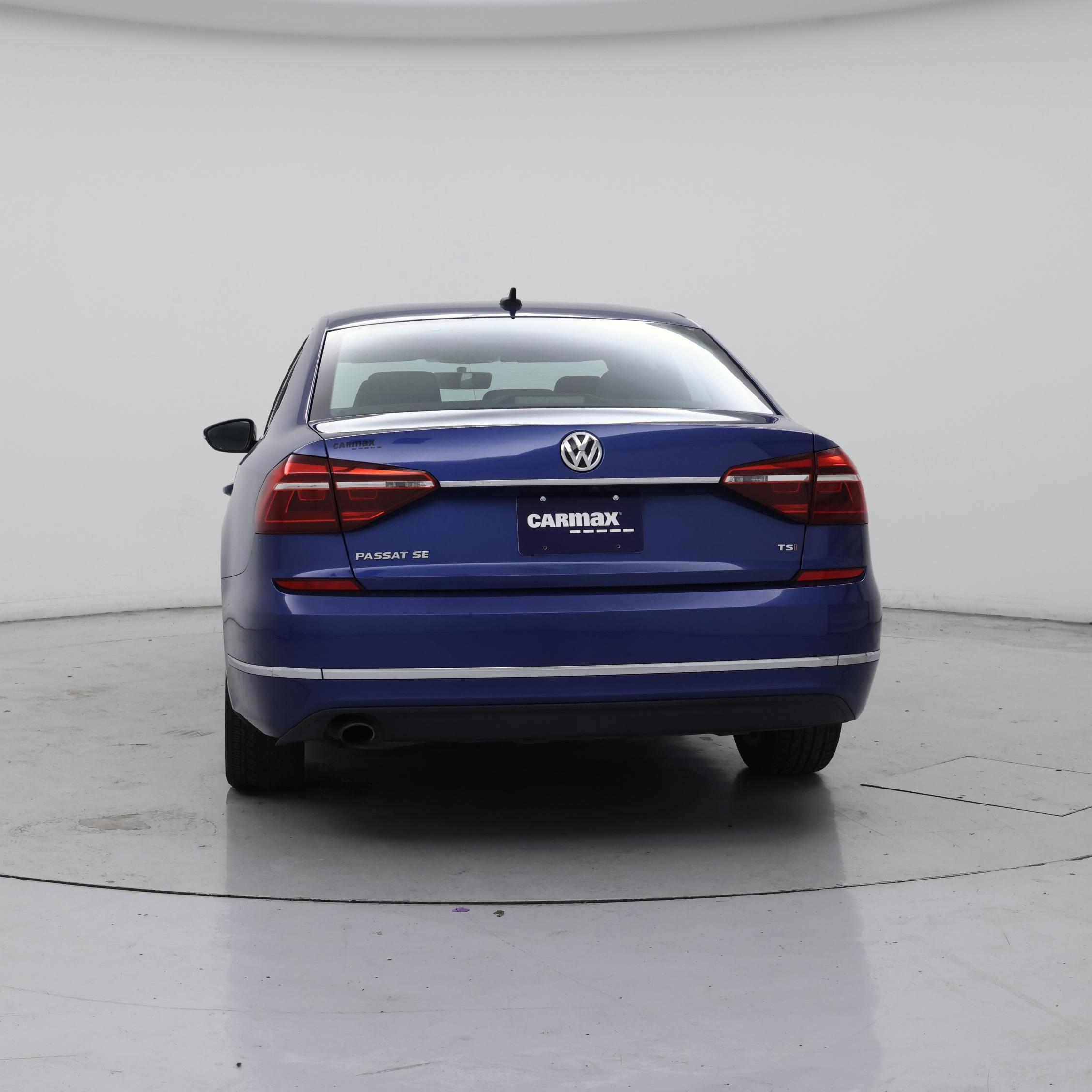 Thumbnail: 2017 Volkswagen Passat - 6
