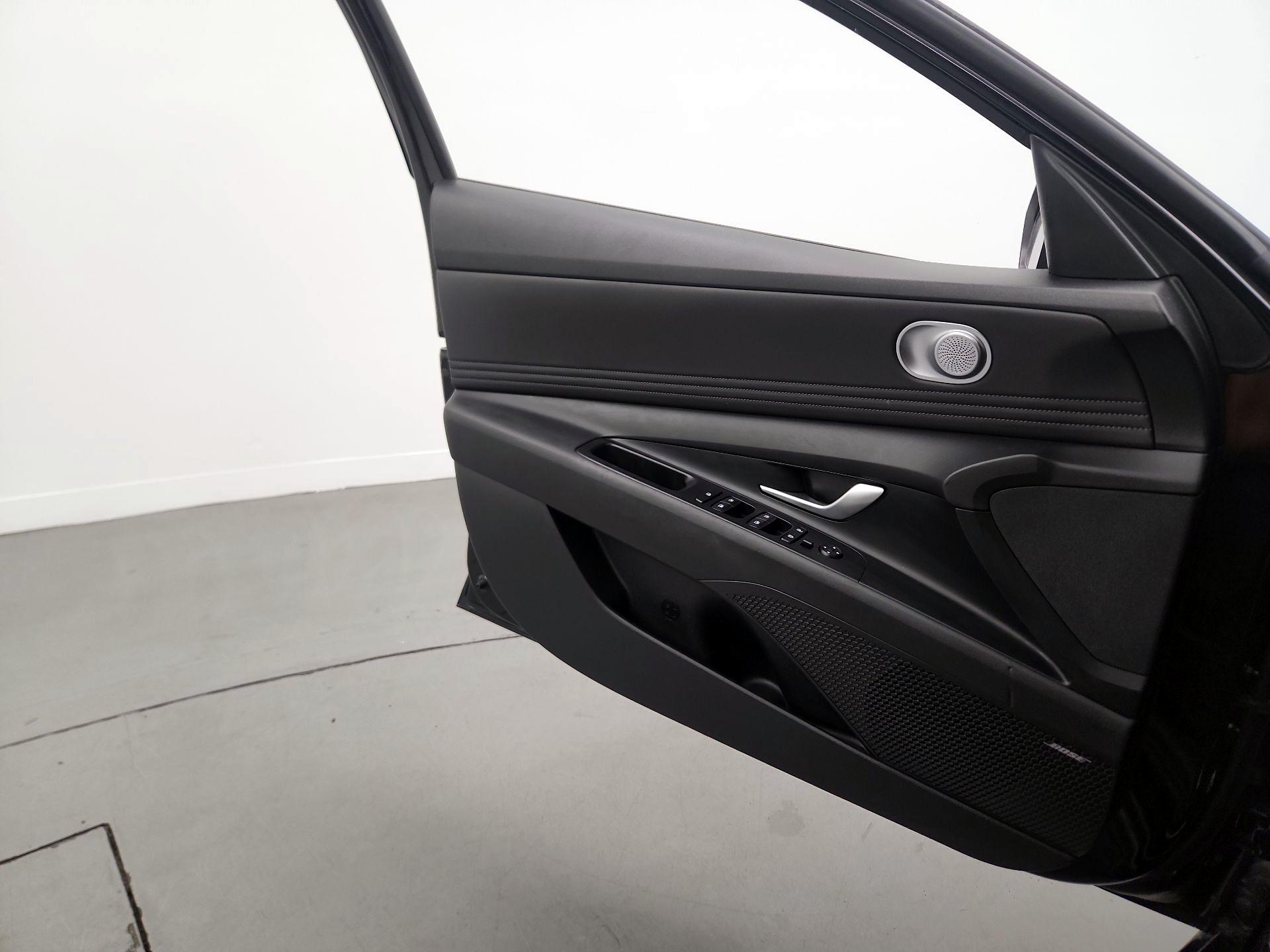 Thumbnail: 2023 Hyundai Elantra - 12