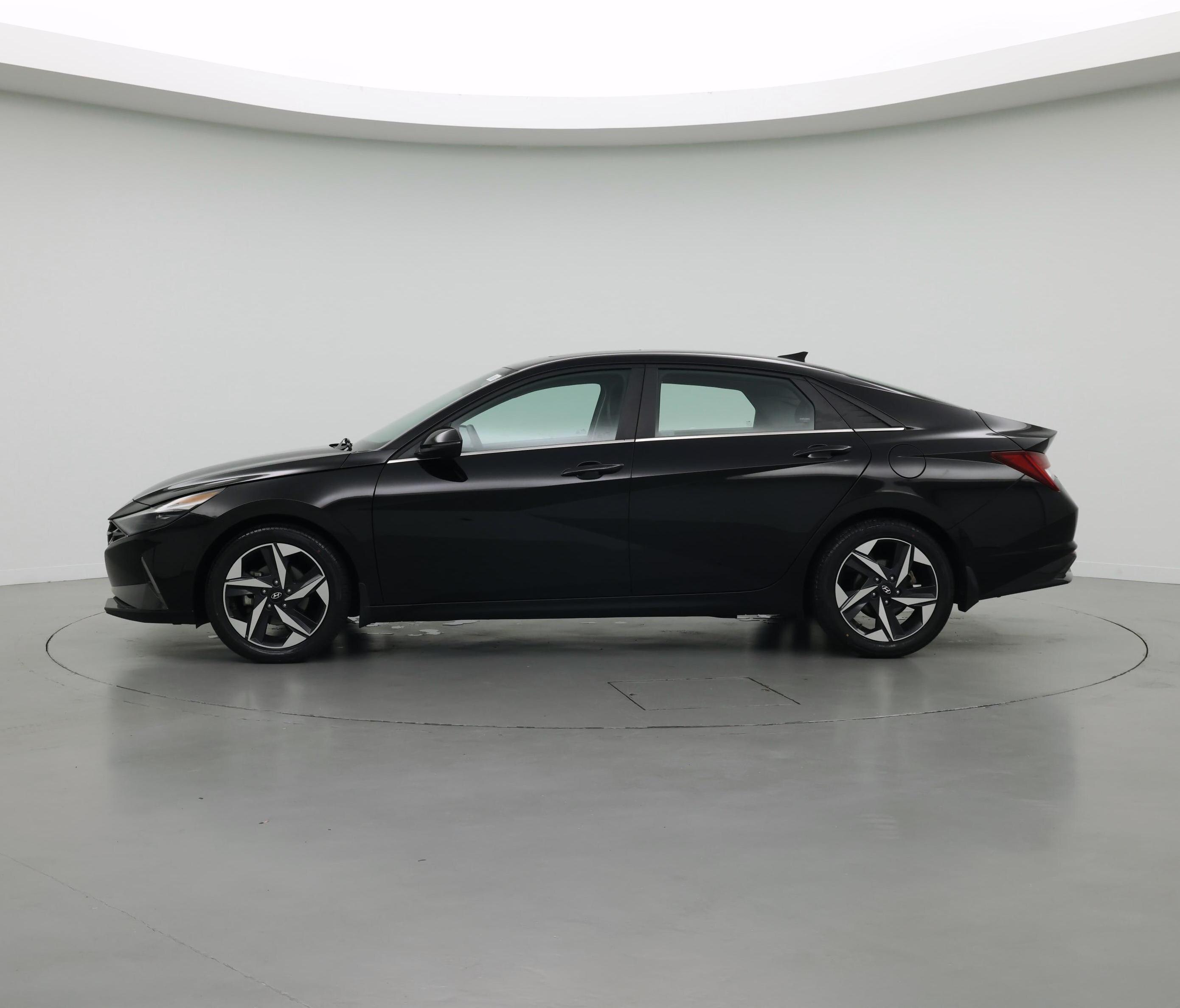 Thumbnail: 2023 Hyundai Elantra - 3